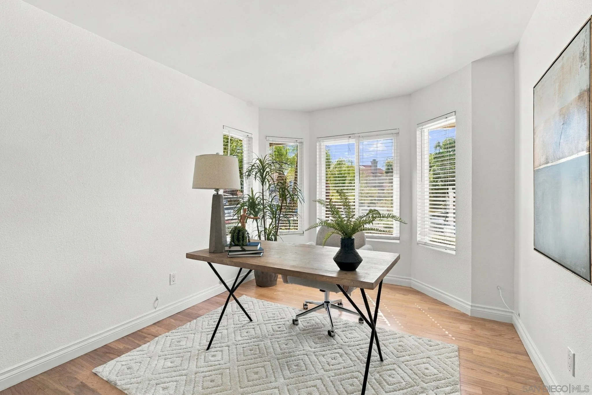 https://cdn.realtyfeed.com/cdn/127/260024945/f52560ec1aece0dc44d37e95422d227b.webp