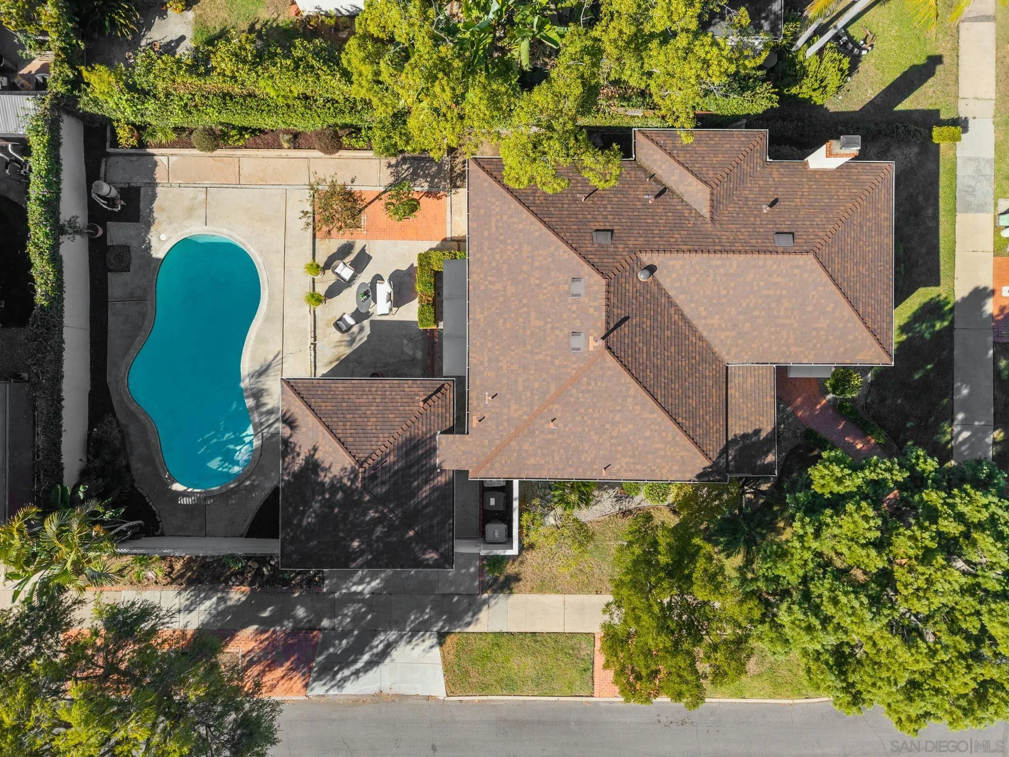 https://cdn.realtyfeed.com/cdn/127/260024946/12abe205a3e989bac931ac7d1e4ec6fa.webp