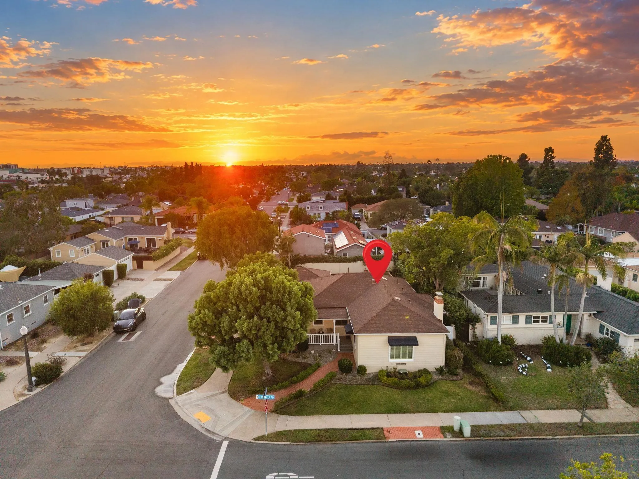 https://cdn.realtyfeed.com/cdn/127/260024946/8f6ccdb94434fa5298de788ef5a5be7a.webp