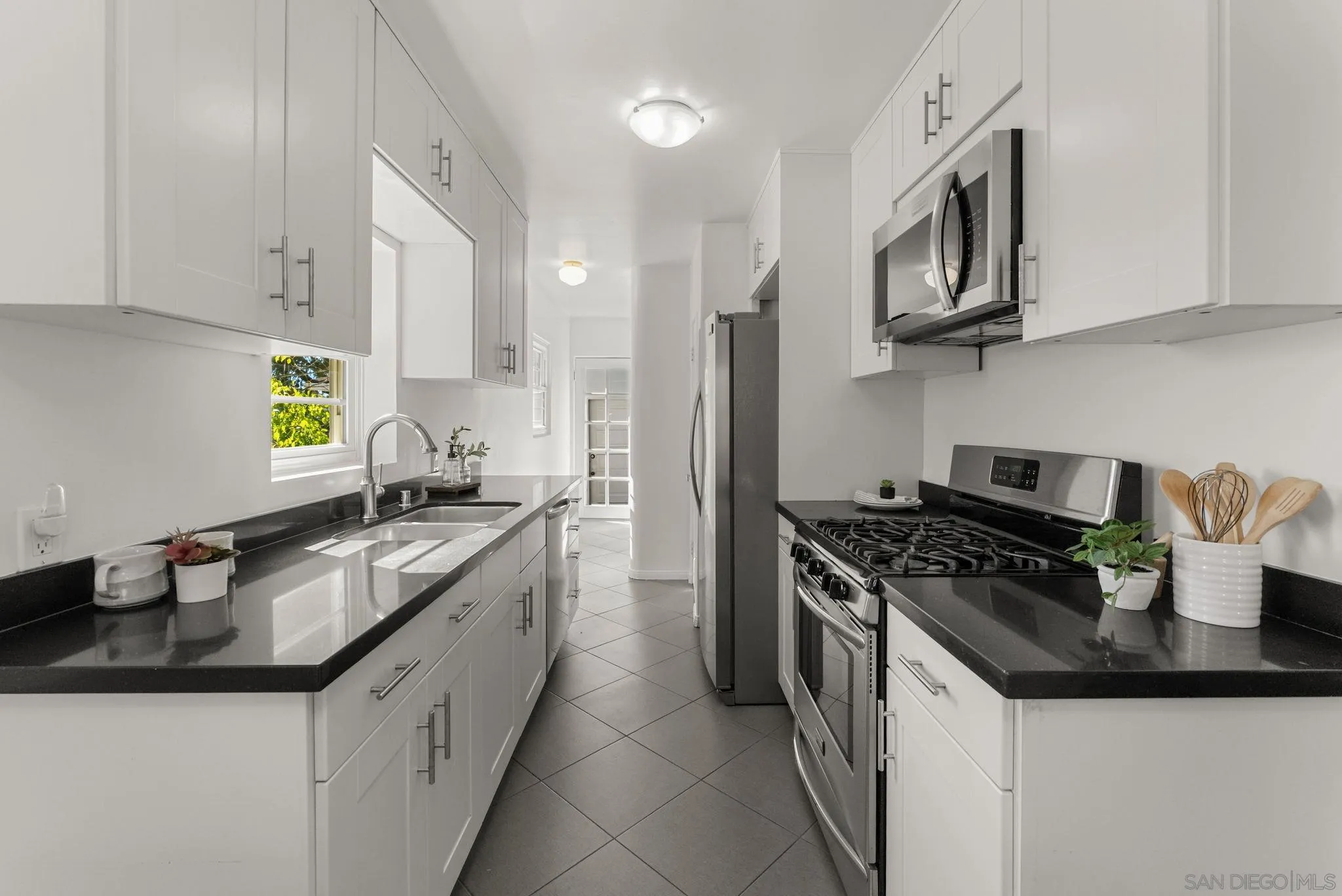 https://cdn.realtyfeed.com/cdn/127/260024946/bdea0d21475ebe380bb6668efef519a5.webp