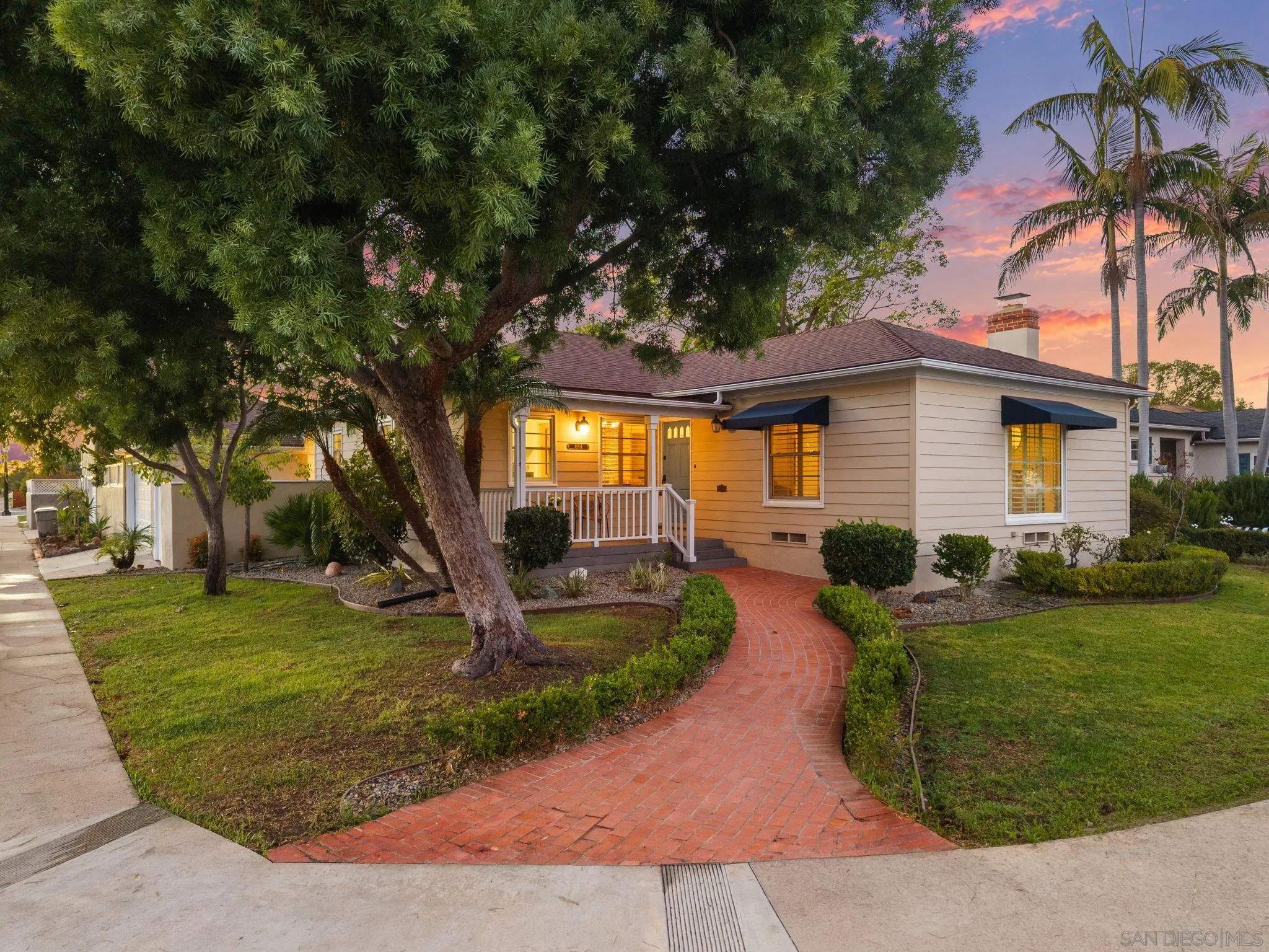 https://cdn.realtyfeed.com/cdn/127/260024946/dc56dfad0003776af39a81aa51a3622f.webp