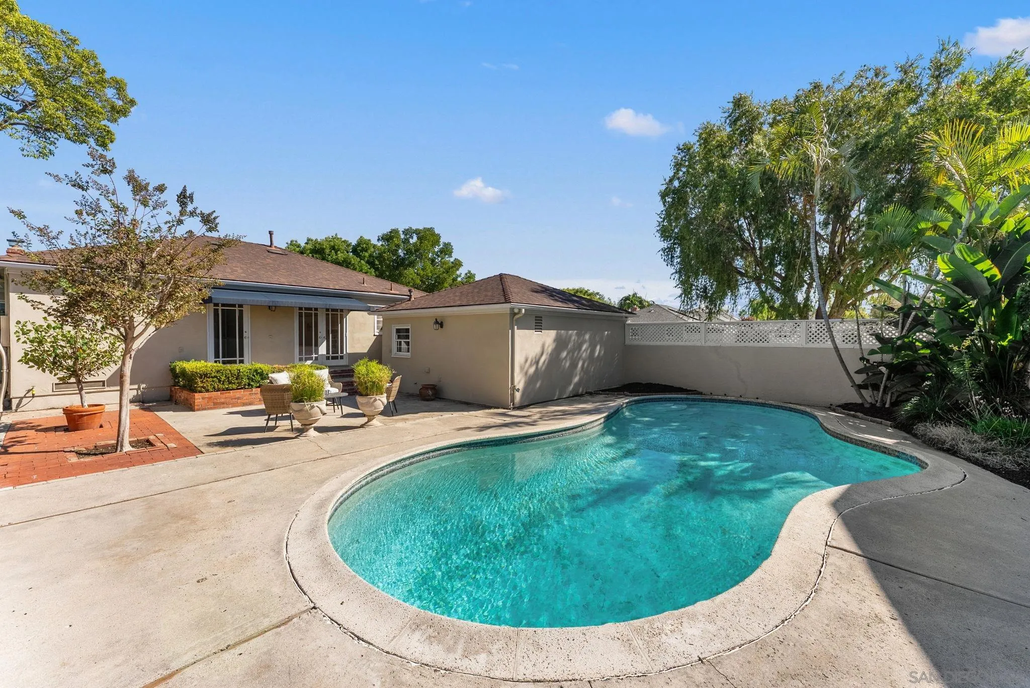 https://cdn.realtyfeed.com/cdn/127/260024946/eed35ab049cf7ca63c23678b7552915a.webp