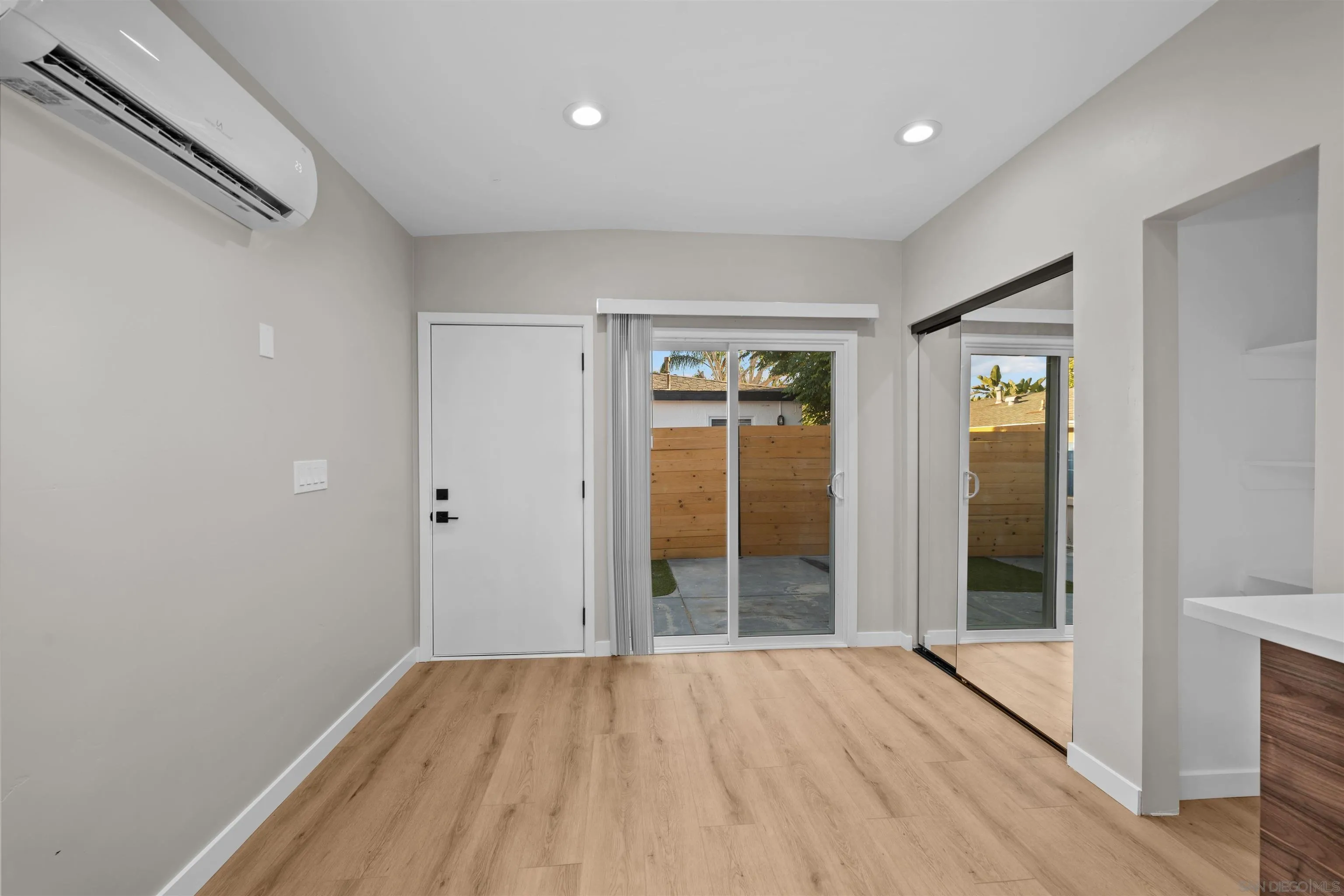 1566 Reed Ave, San Diego, CA 92109, photo 15
