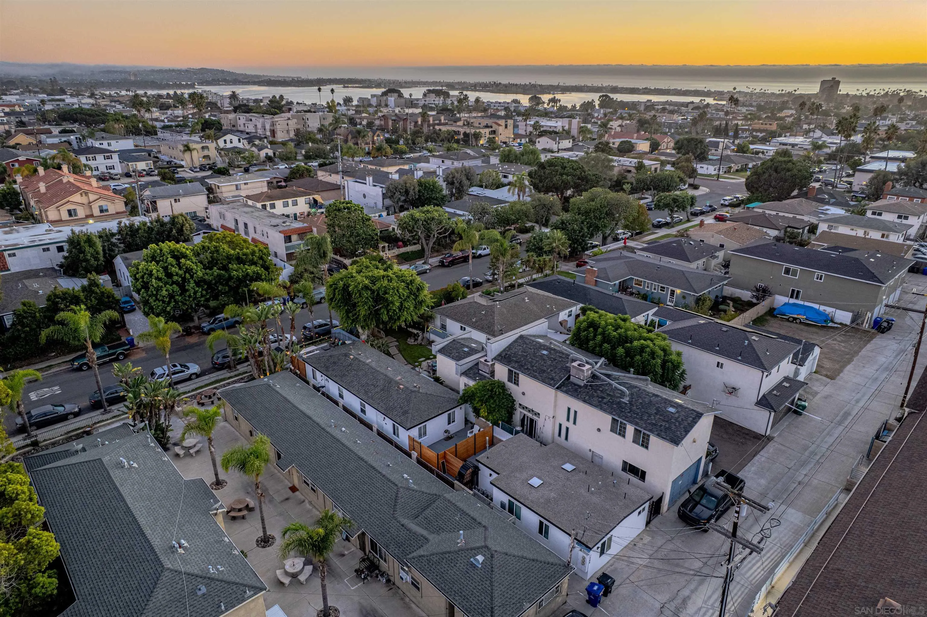 1566 Reed Ave, San Diego, CA 92109, photo 10