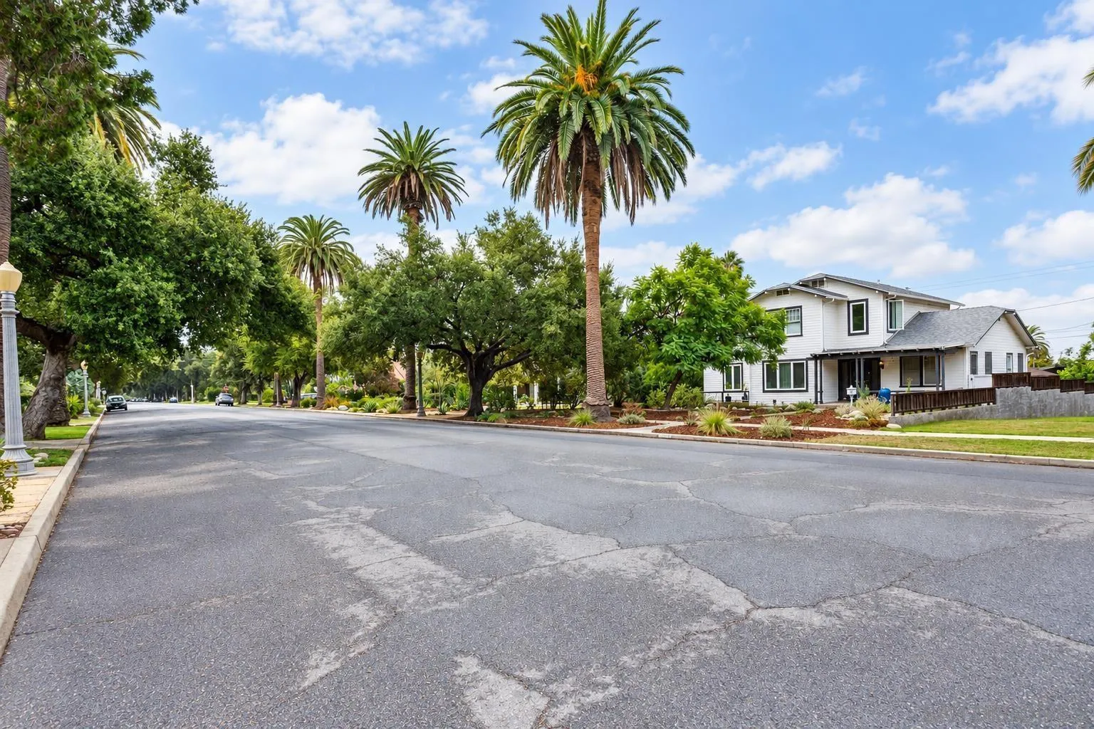 1750 Las Lunas St, Pasadena, CA 91106, photo 24