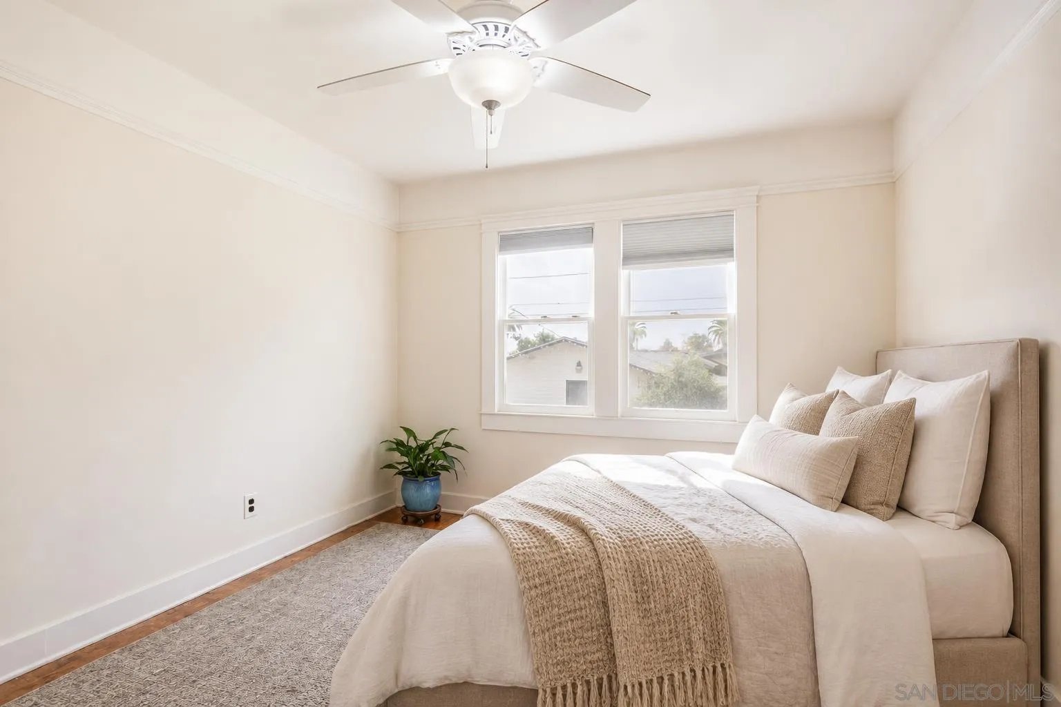 1750 Las Lunas St, Pasadena, CA 91106, photo 6