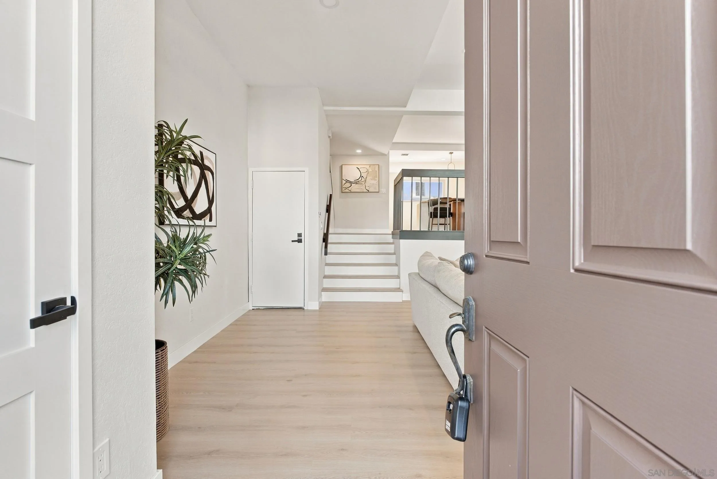 https://cdn.realtyfeed.com/cdn/127/260024965/138a132a0d1af117062d90e7dbc30eb0.webp