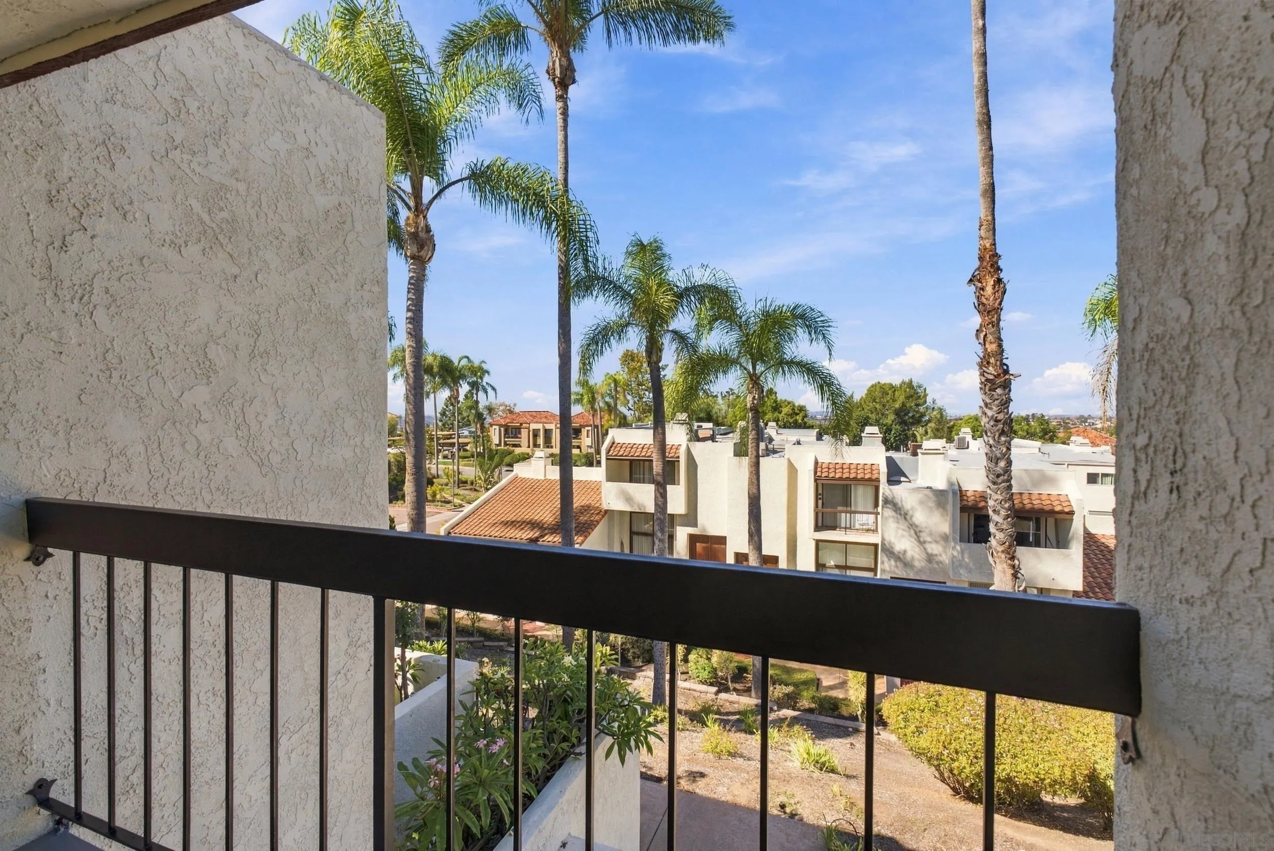 https://cdn.realtyfeed.com/cdn/127/260024965/22b4a5dc86805994fa94b947848eb104.webp
