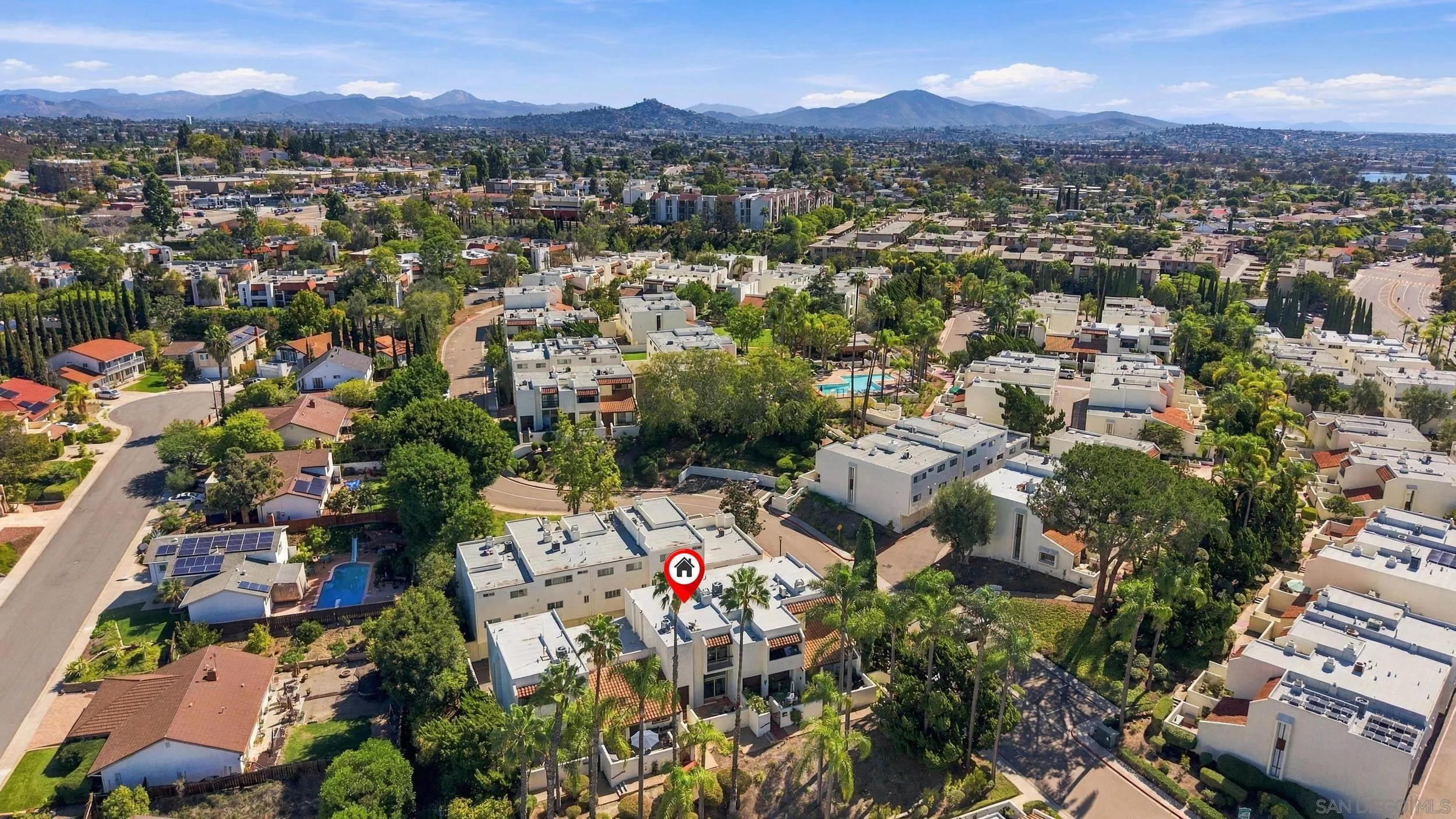 https://cdn.realtyfeed.com/cdn/127/260024965/445f60b357494b5d38b3df7e14999904.webp
