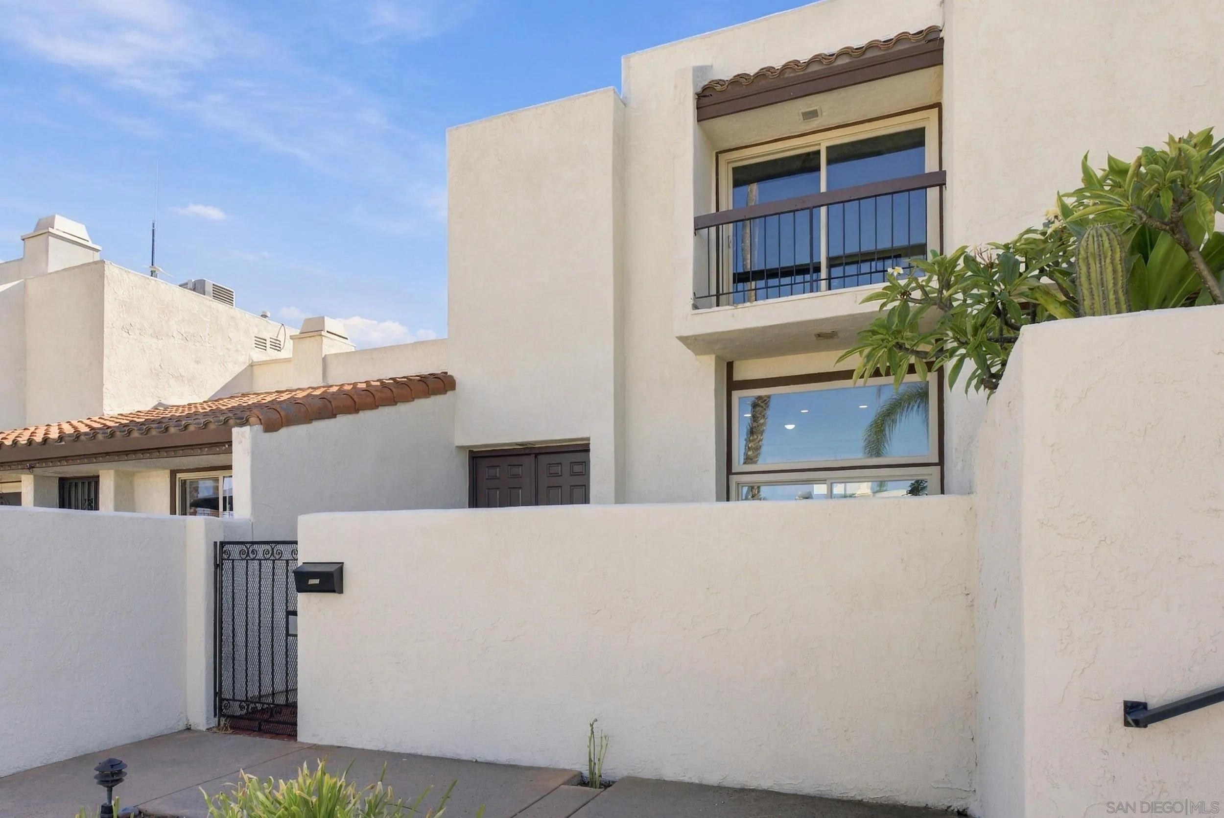https://cdn.realtyfeed.com/cdn/127/260024965/731327f27ed53d3bdc5955653e0bd1a0.webp
