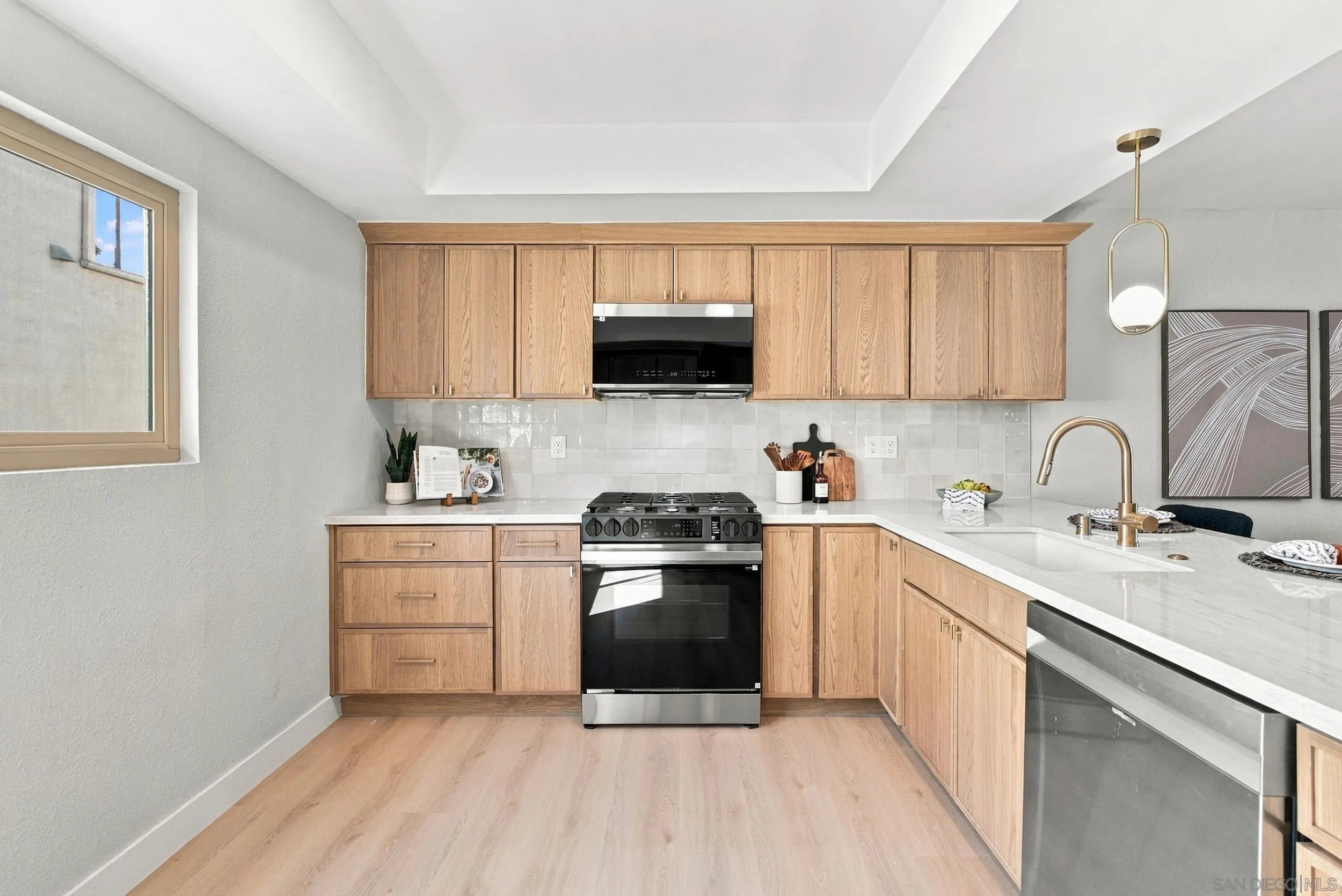 https://cdn.realtyfeed.com/cdn/127/260024965/7fae7a69cfad7a287e4989882c2e463b.webp