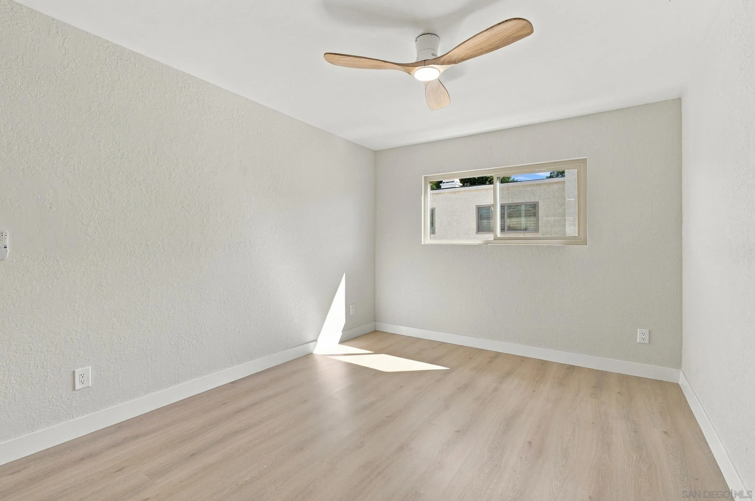 https://cdn.realtyfeed.com/cdn/127/260024965/a55128429d6e85241ea465d287164608.webp