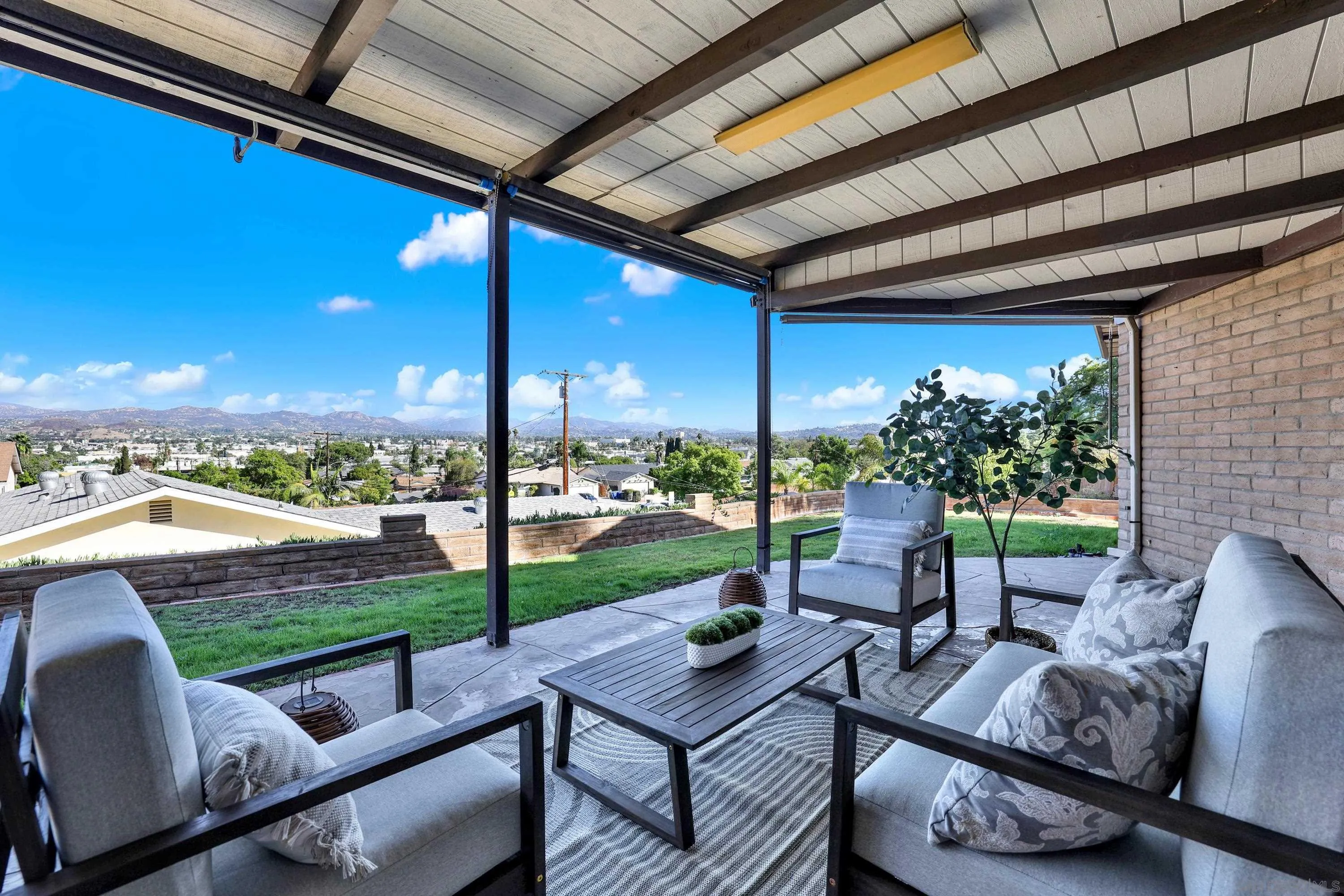 https://cdn.realtyfeed.com/cdn/127/260024976/d5175b140e59c713ebd6c7ed7895aaec.webp