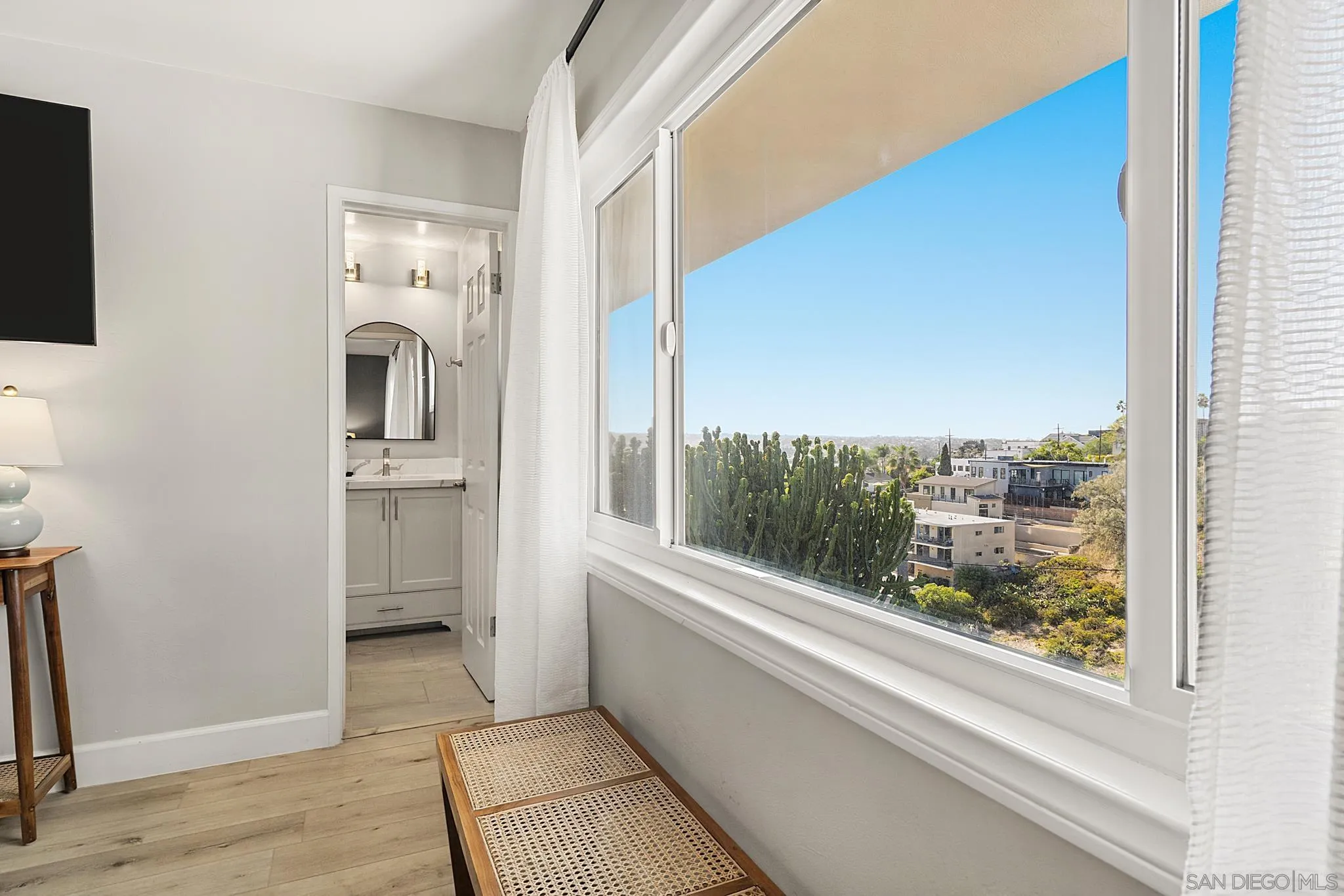 https://cdn.realtyfeed.com/cdn/127/260024983/4fdc27a9a9c8e8b24d19e9f1870ff3a6.webp