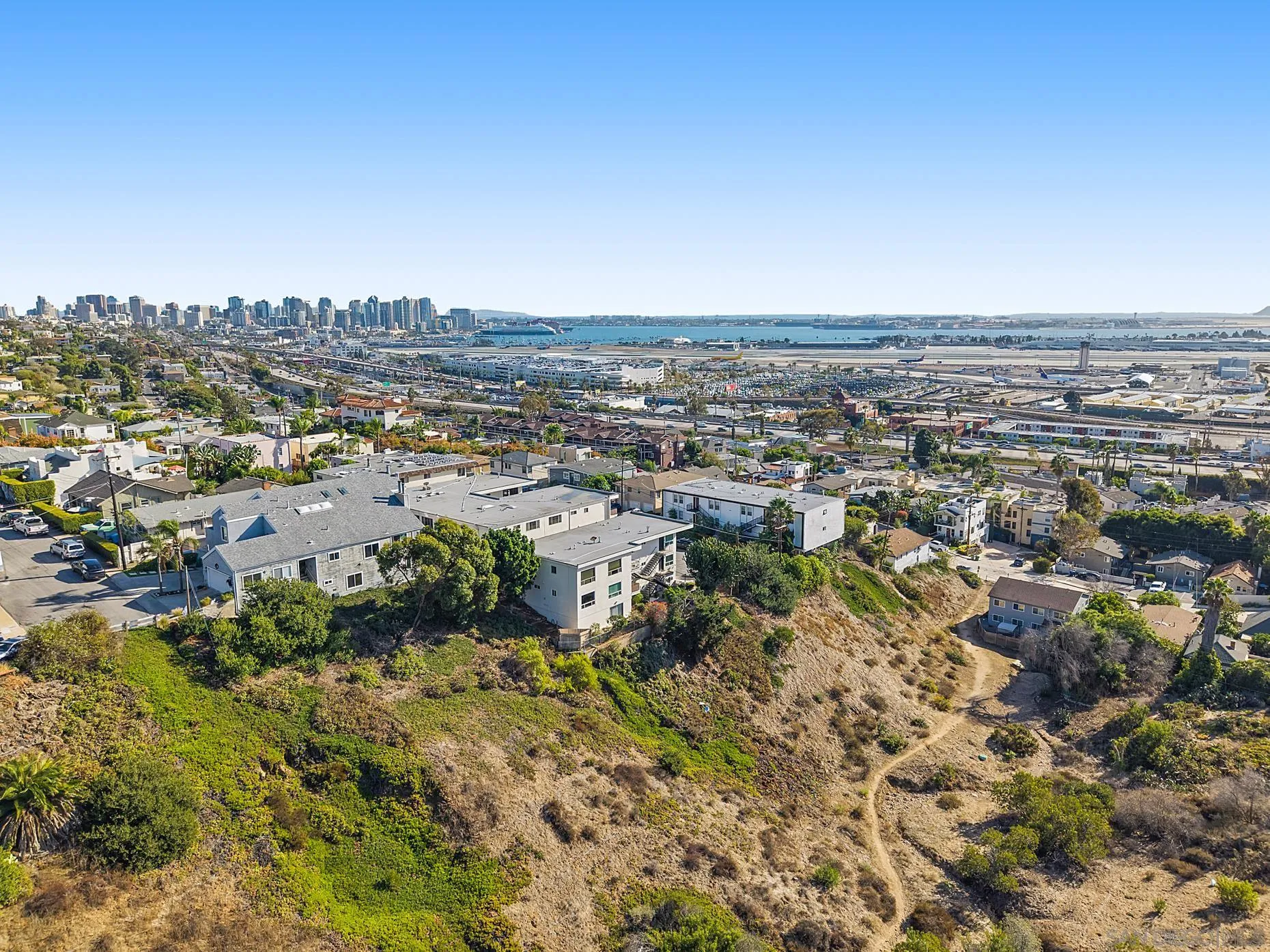 https://cdn.realtyfeed.com/cdn/127/260024983/502bde27554a2957b687c719fa8b66f5.webp