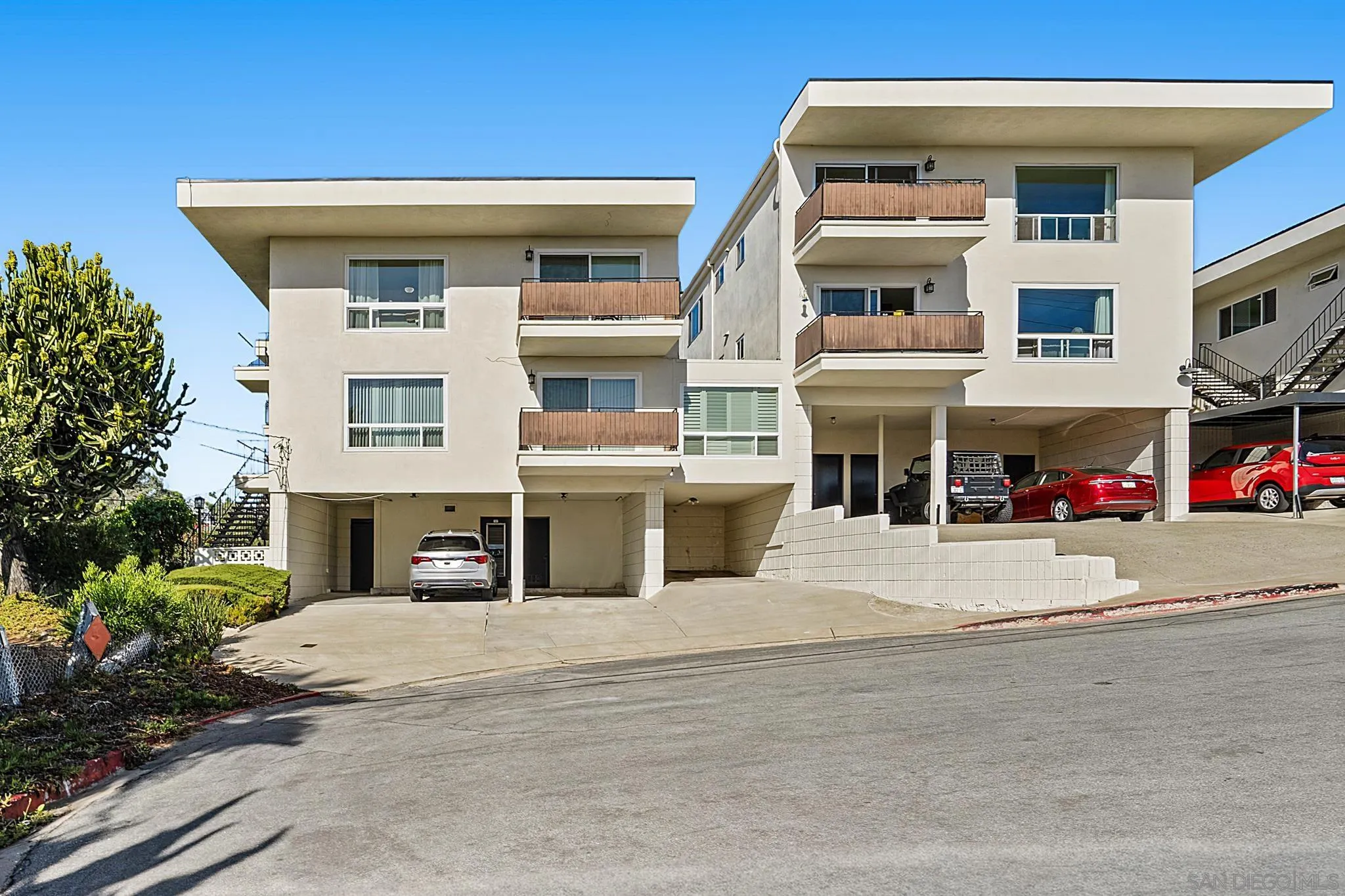 https://cdn.realtyfeed.com/cdn/127/260024983/a097817600611153f62cd4b00ad32386.webp