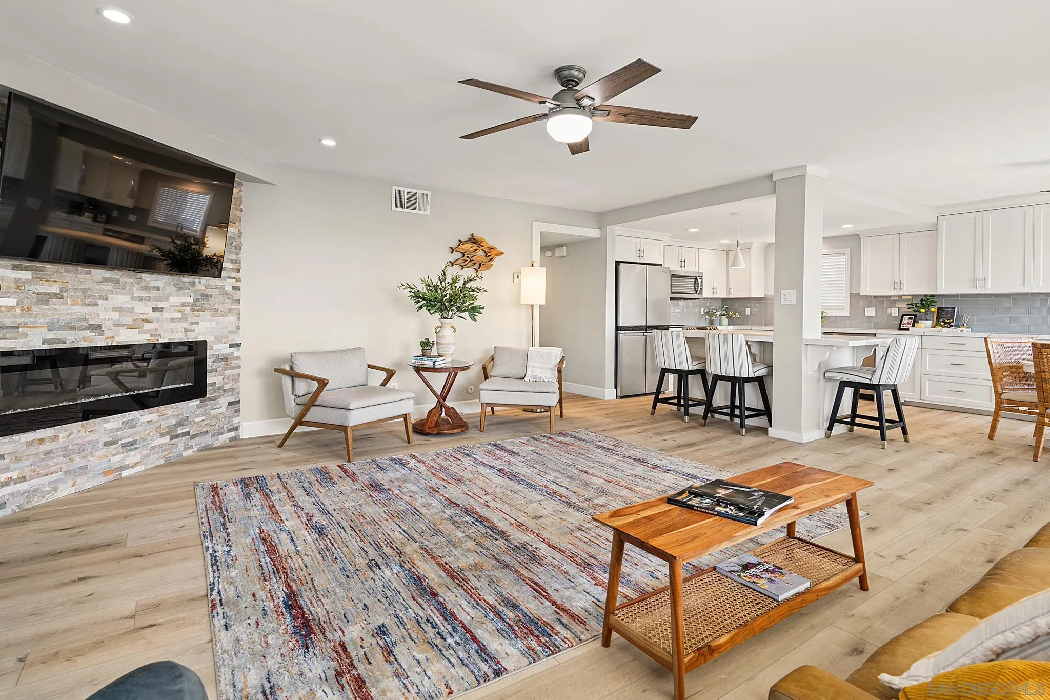 https://cdn.realtyfeed.com/cdn/127/260024983/e14274a24897e908d8f6502d7c90c86d.webp