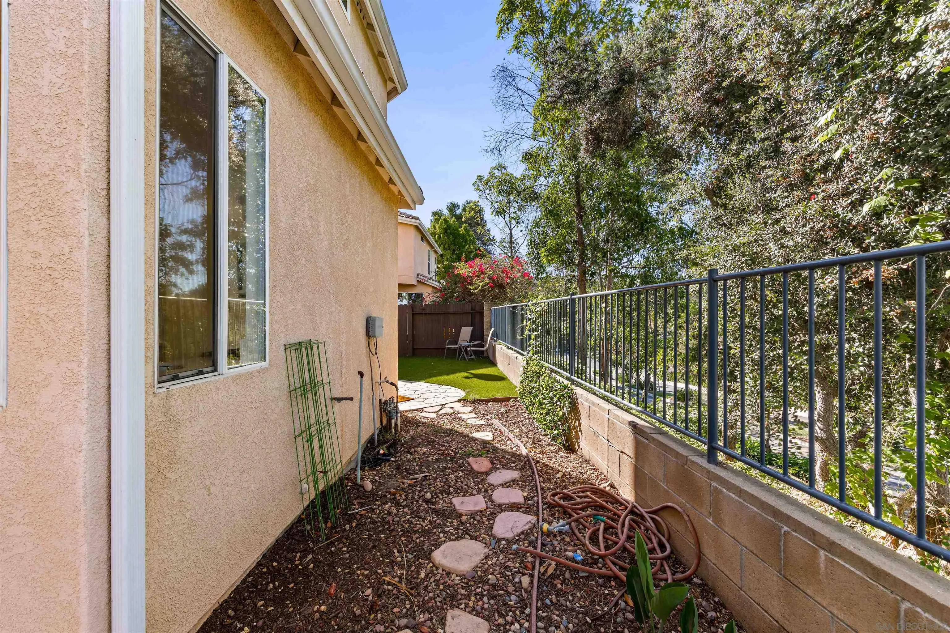 https://cdn.realtyfeed.com/cdn/127/260024987/2678f528e2e467cc5910bf2691820d95.webp