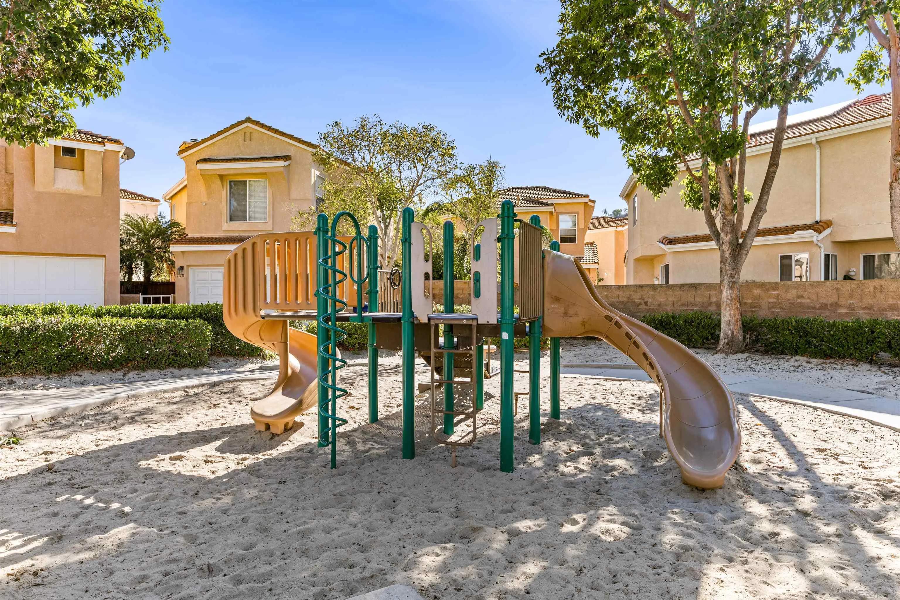 https://cdn.realtyfeed.com/cdn/127/260024987/2fb167575238aaca407c21c84bc3454c.webp