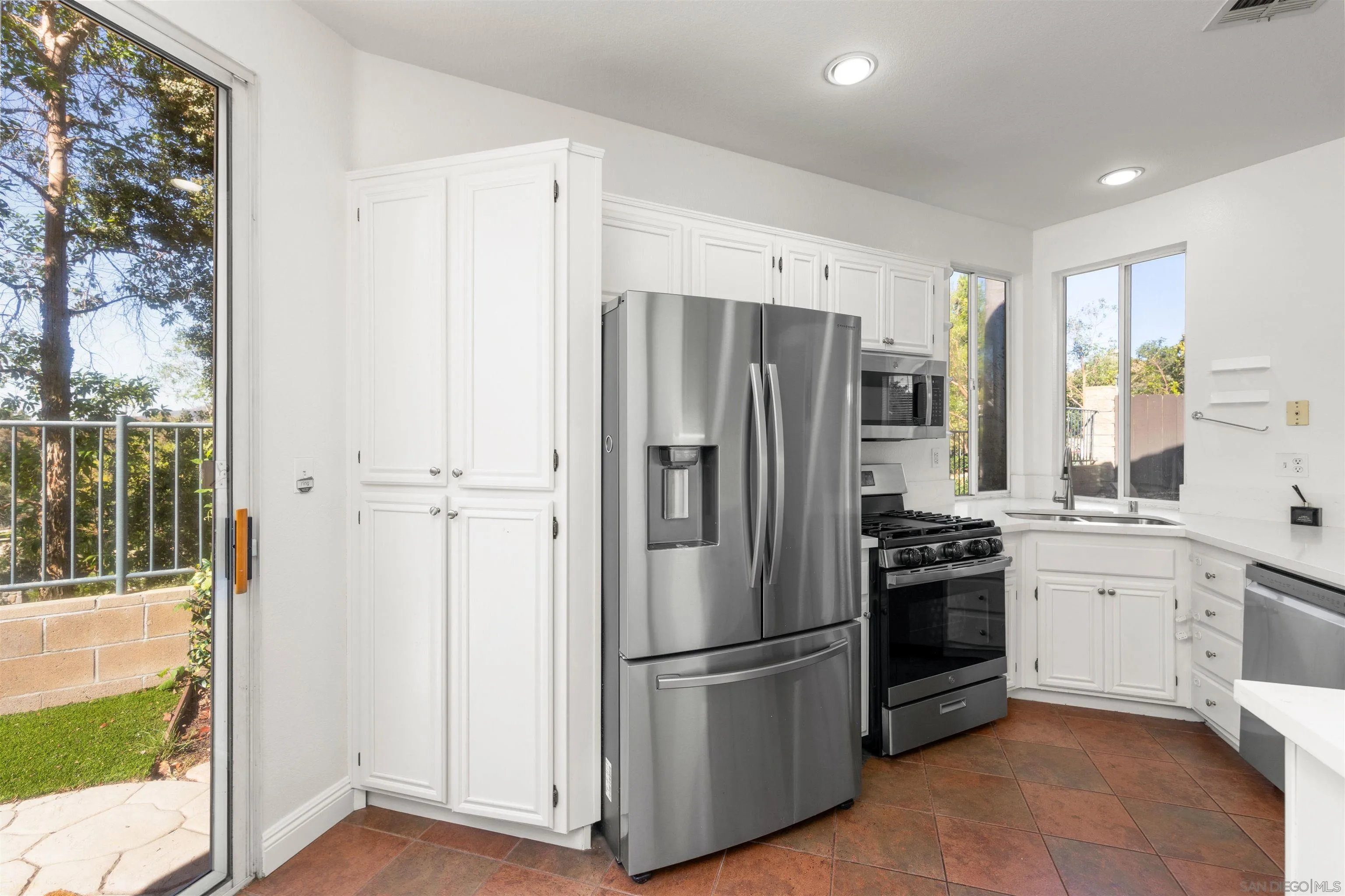 https://cdn.realtyfeed.com/cdn/127/260024987/3d9b6c80eff26a9a7c71e9f0947b4b54.webp