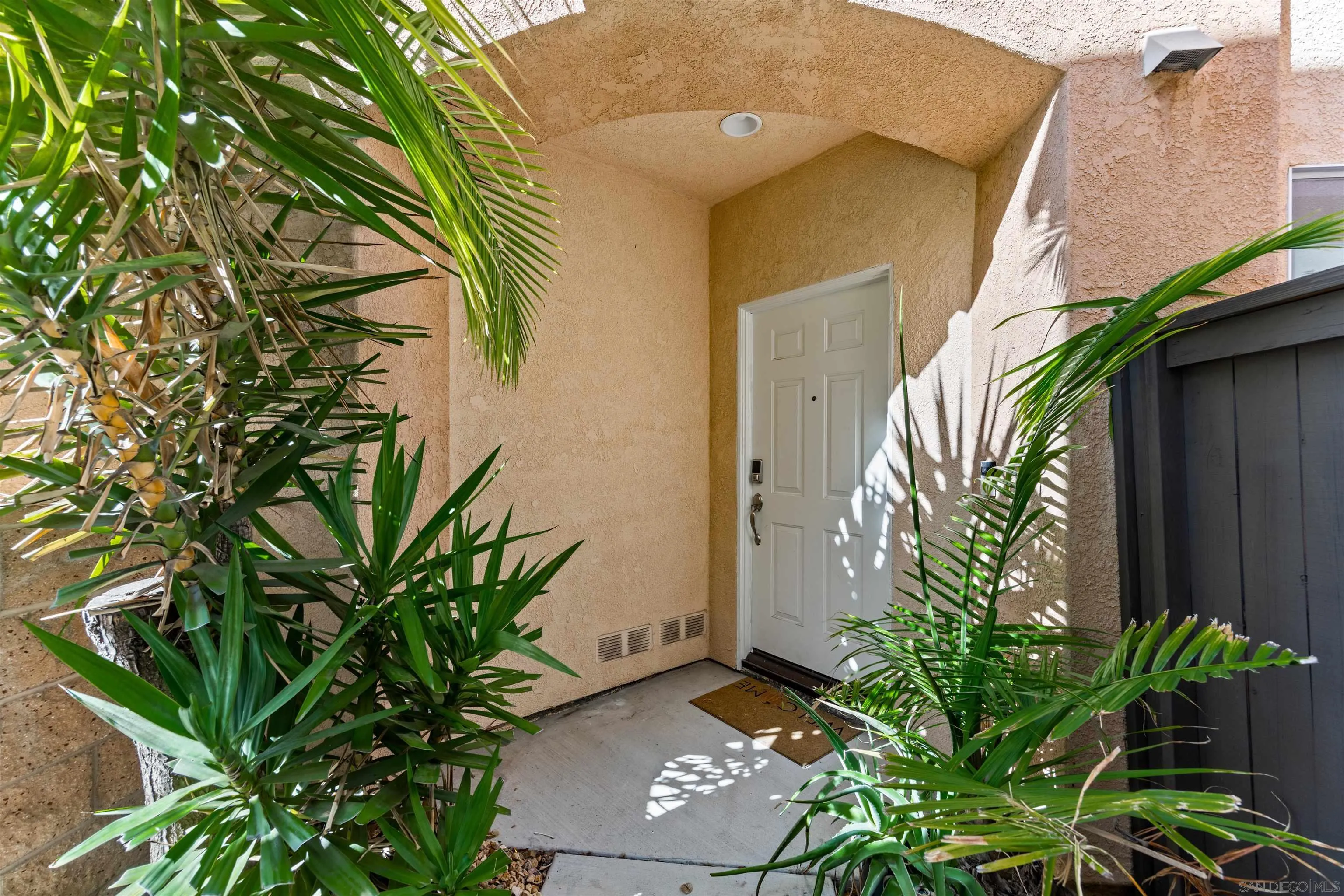 https://cdn.realtyfeed.com/cdn/127/260024987/59575d32e1c180a13bf8bf69a3ef1a89.webp