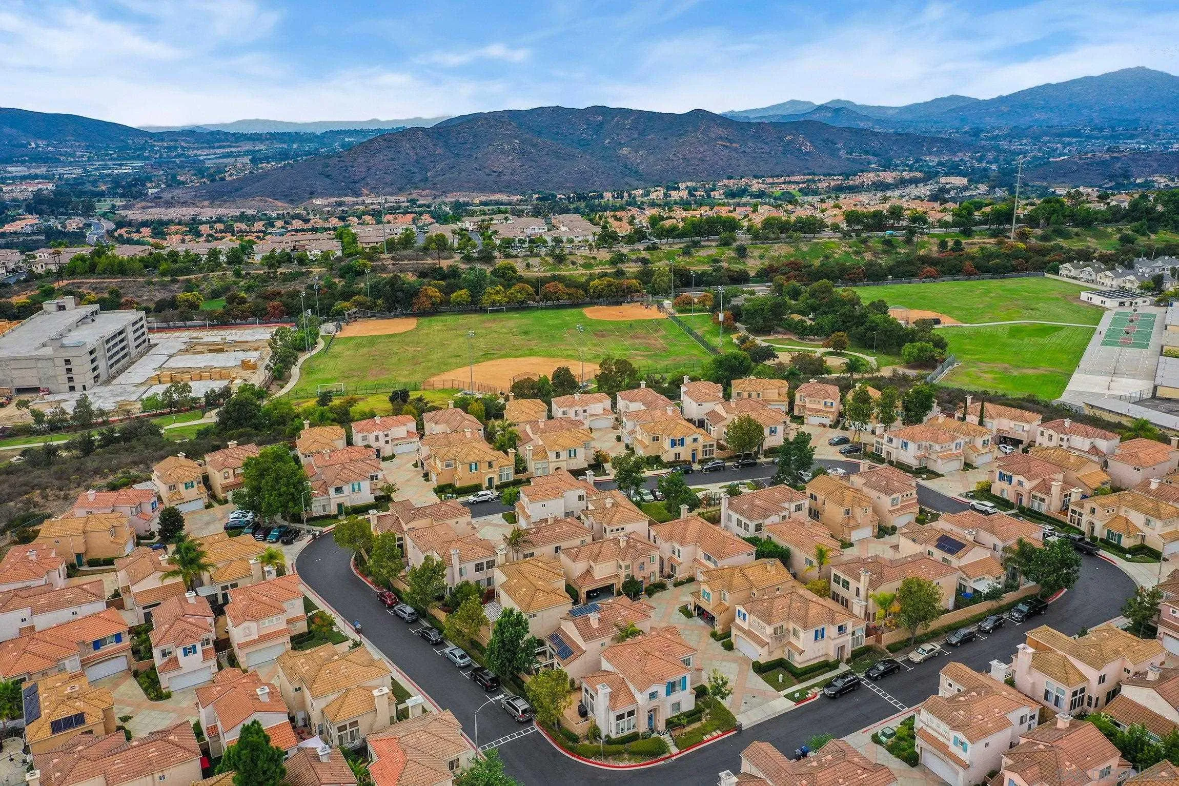 https://cdn.realtyfeed.com/cdn/127/260024987/cd2a47c363dcb33454112e707d133413.webp