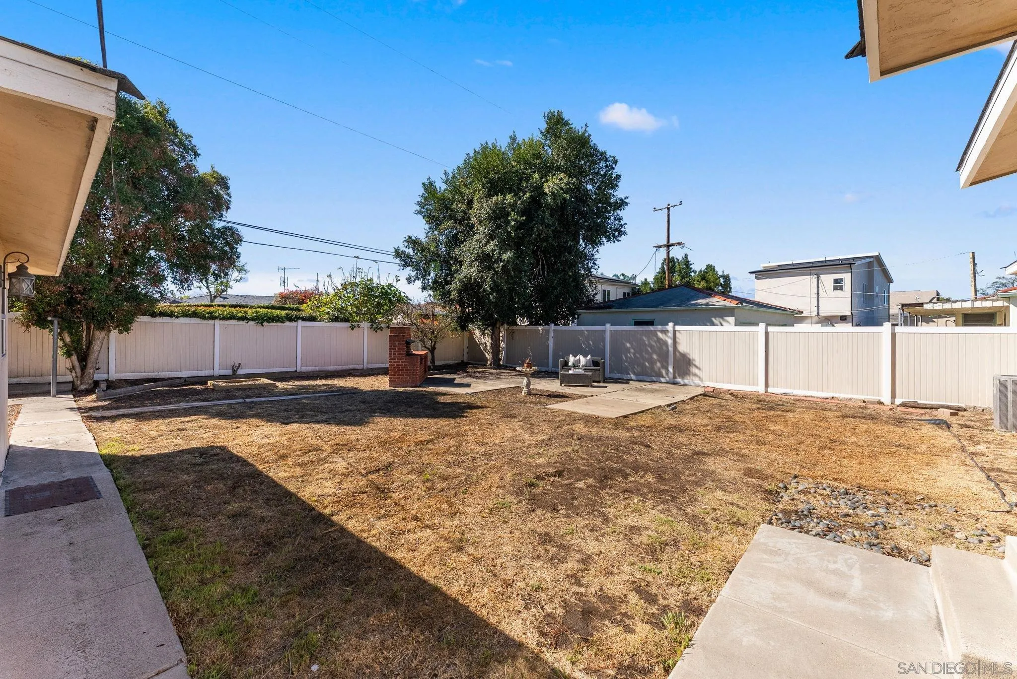 https://cdn.realtyfeed.com/cdn/127/260024990/54dac7d23952233c6fee7b21dadea080.webp