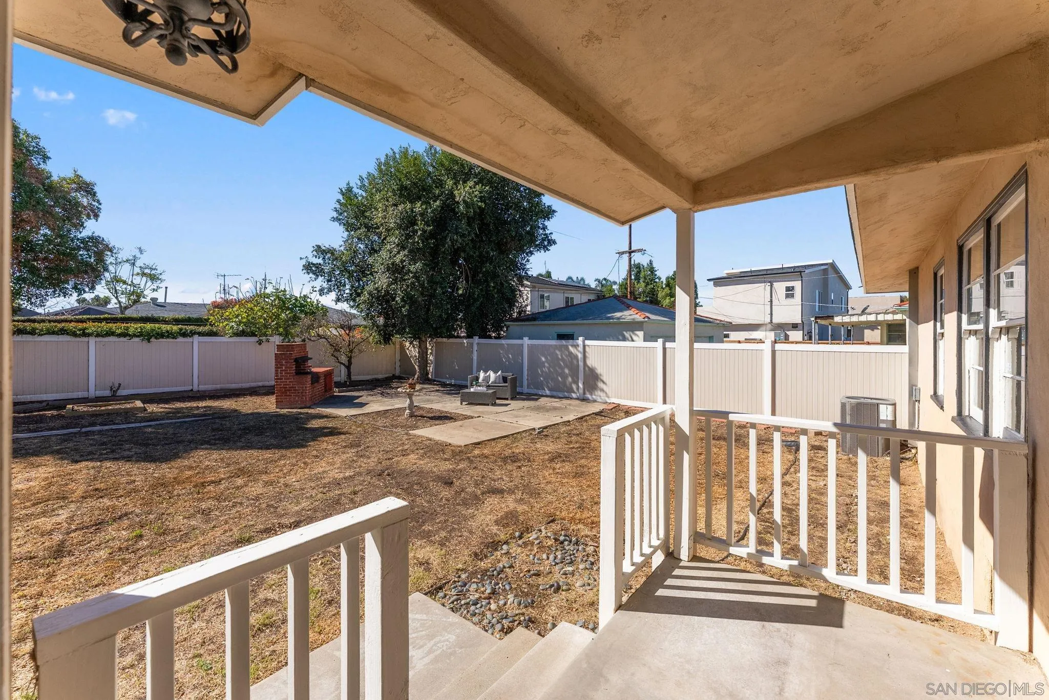 https://cdn.realtyfeed.com/cdn/127/260024990/8a2dbe0ba25c578e2d0bd3155ce1d055.webp