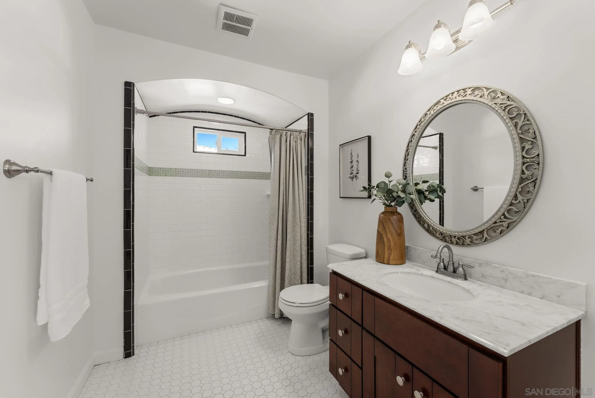 https://cdn.realtyfeed.com/cdn/127/260024990/cc95427202ec112ef9cf5423bd225530.webp