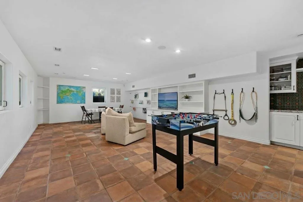 https://cdn.realtyfeed.com/cdn/127/260024991/35d2d965edb6557eaae677f79efa2ab3.webp