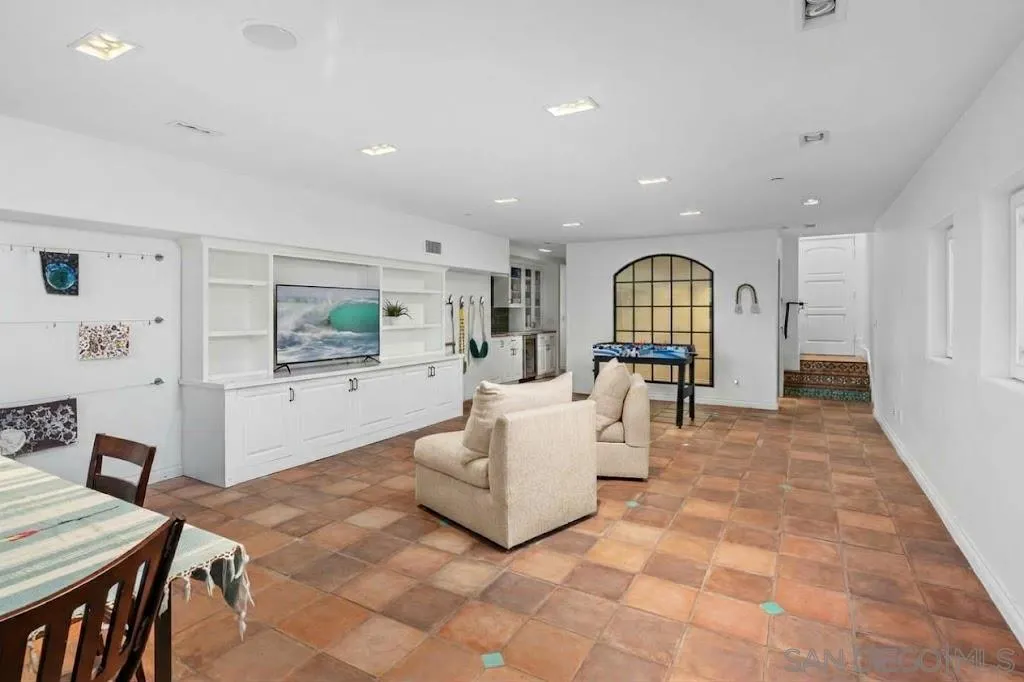https://cdn.realtyfeed.com/cdn/127/260024991/37c6fa1ad20c9ff139a8e1024f63874d.webp