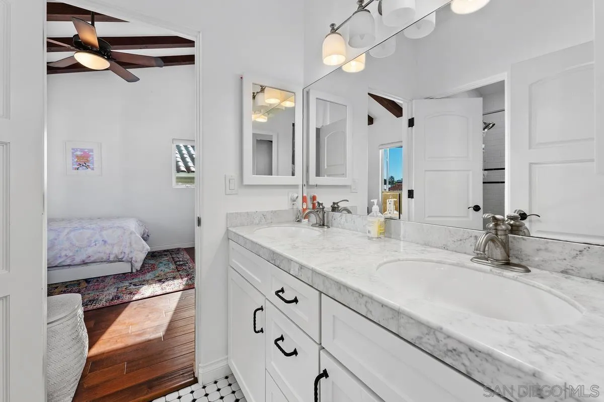 https://cdn.realtyfeed.com/cdn/127/260024991/4a3b24ea6e3feaf0d3a84e6e1f72616e.webp