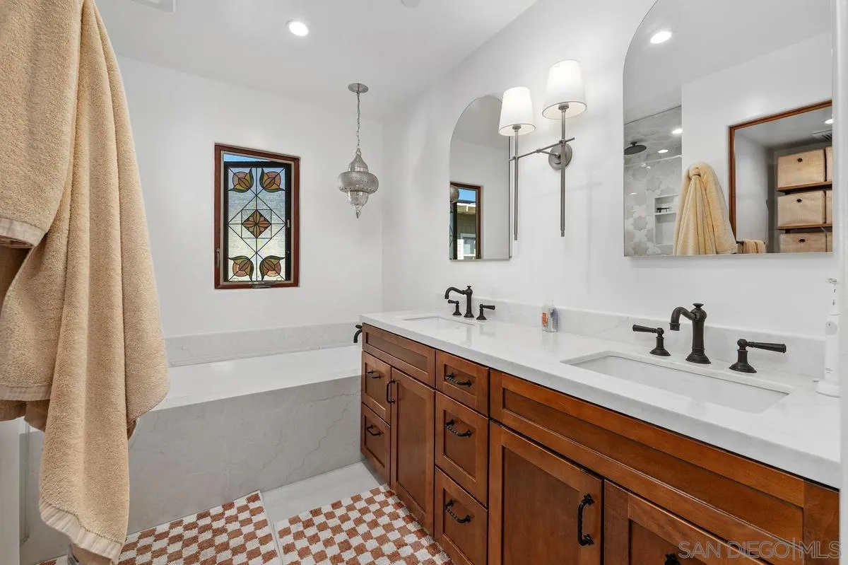 https://cdn.realtyfeed.com/cdn/127/260024991/58a637949db27002ee9ac31de9b7eaee.webp