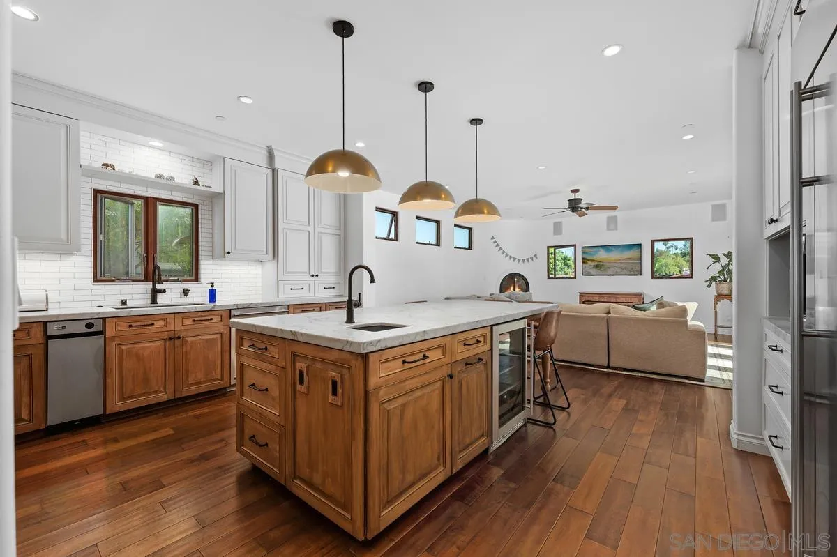 https://cdn.realtyfeed.com/cdn/127/260024991/8c434c52d6f22a71b5c0cb565a1a2167.webp
