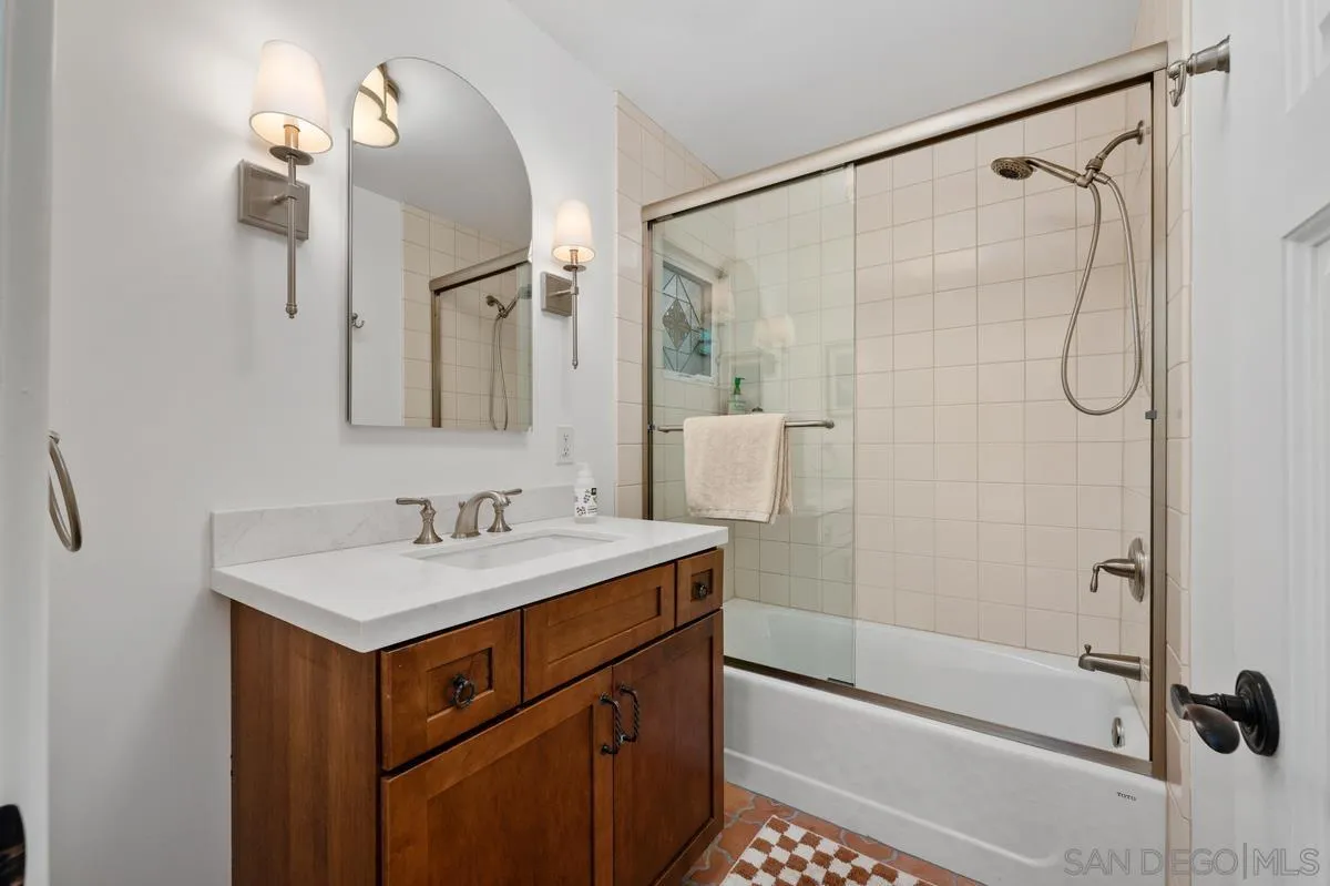 https://cdn.realtyfeed.com/cdn/127/260024991/8d0244f27c1fc5150668d375b3ea3d66.webp