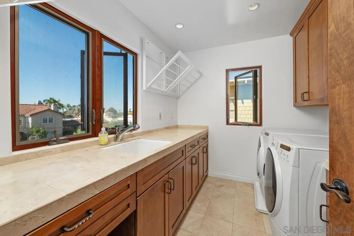 https://cdn.realtyfeed.com/cdn/127/260024991/8e8c52c596ca72f934fd44727a3e8182.webp