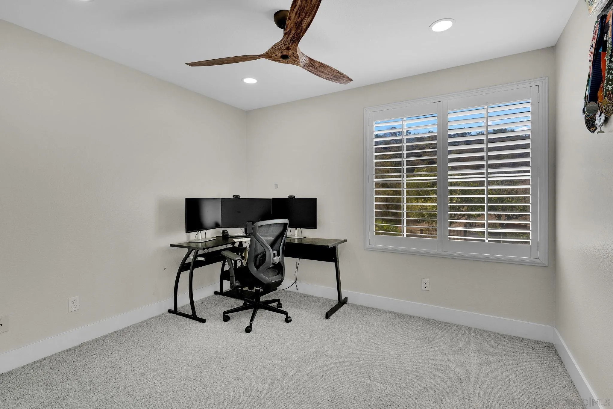 https://cdn.realtyfeed.com/cdn/127/260024996/2596aa1ada2fa6dc69811d931d81fa75.webp