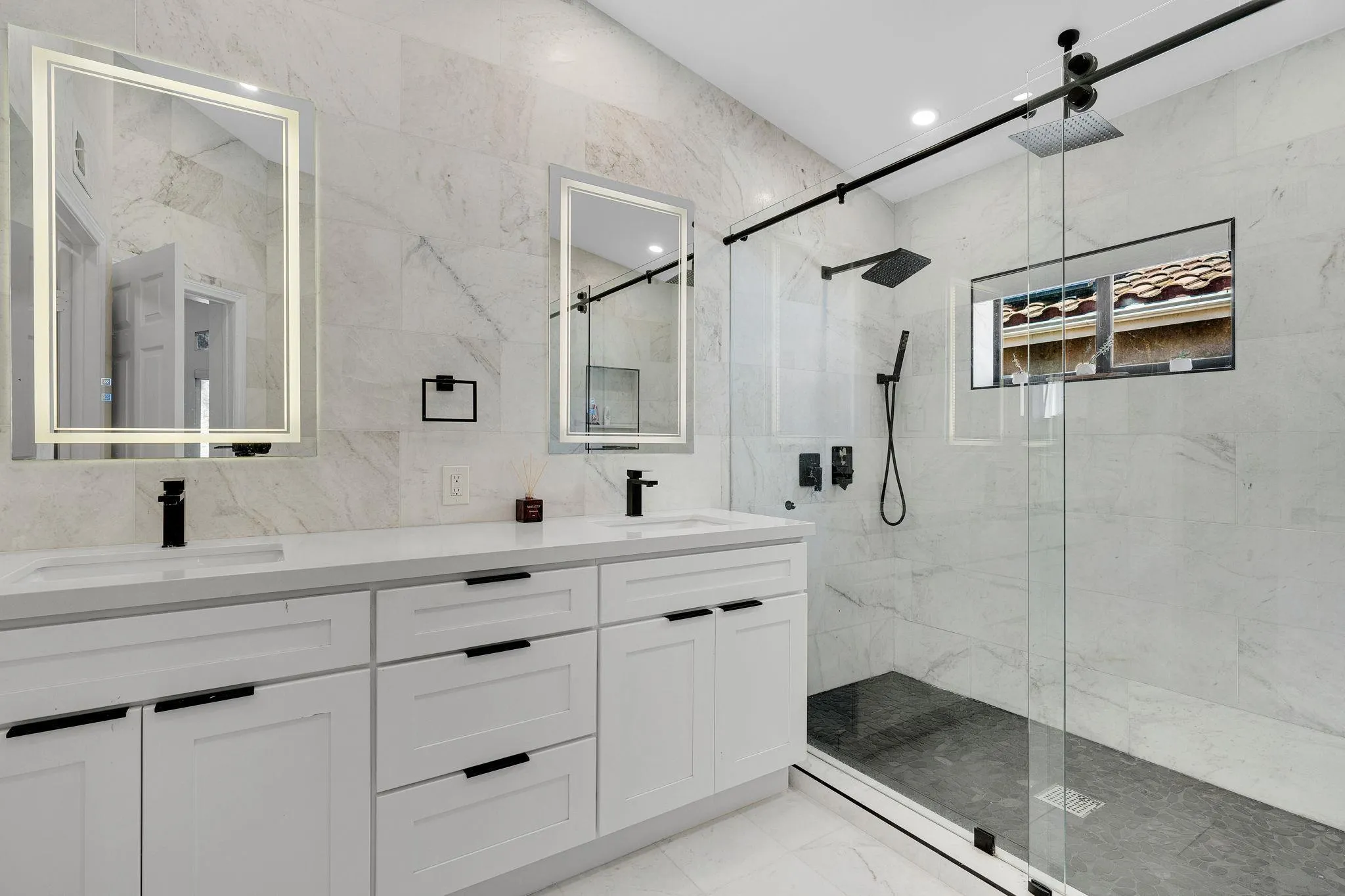 https://cdn.realtyfeed.com/cdn/127/260024996/5c2cc430ac1625498219292170e2147e.webp