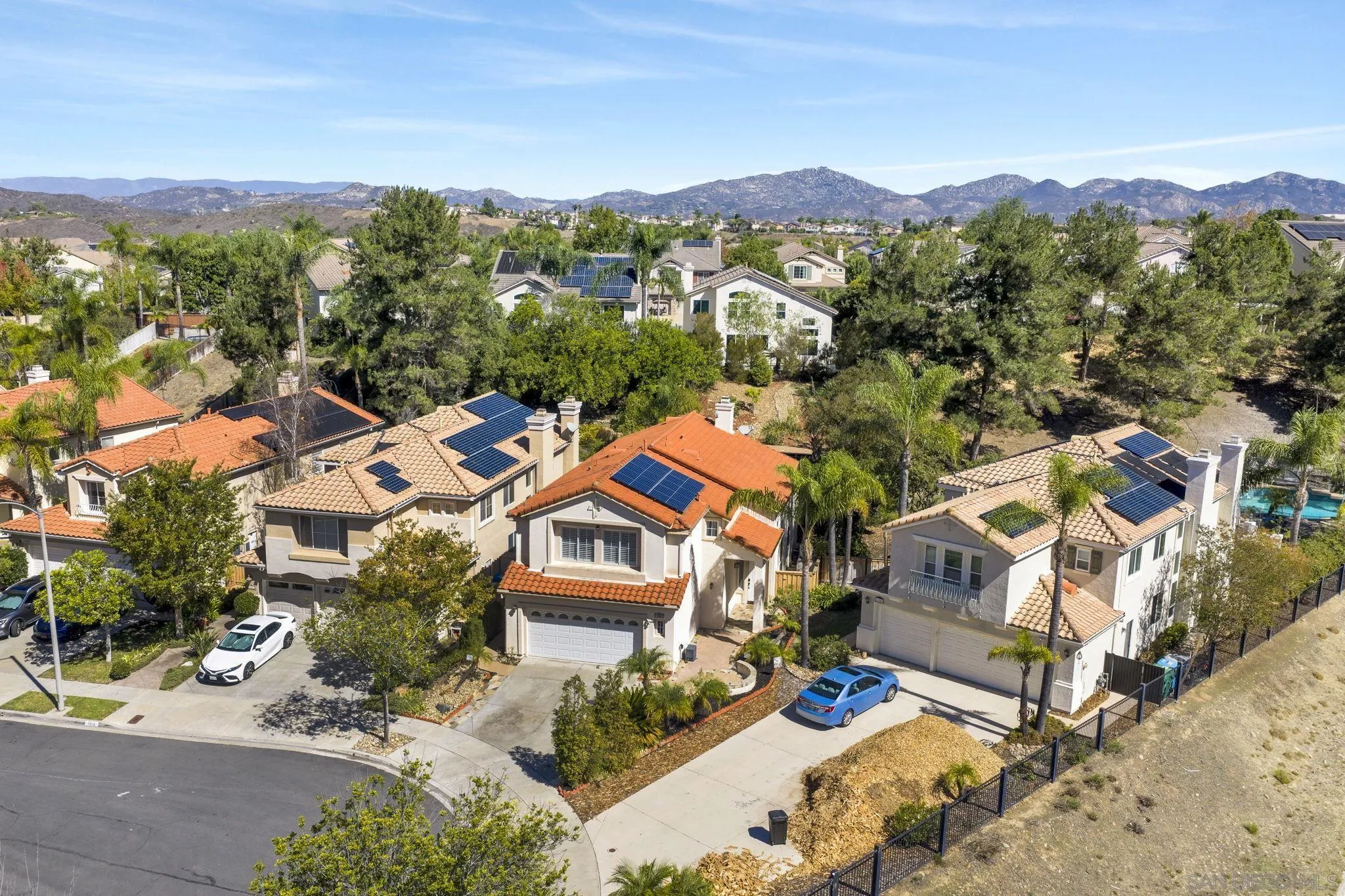https://cdn.realtyfeed.com/cdn/127/260024996/64fd54b1eecaefe505ff81dae29645b9.webp