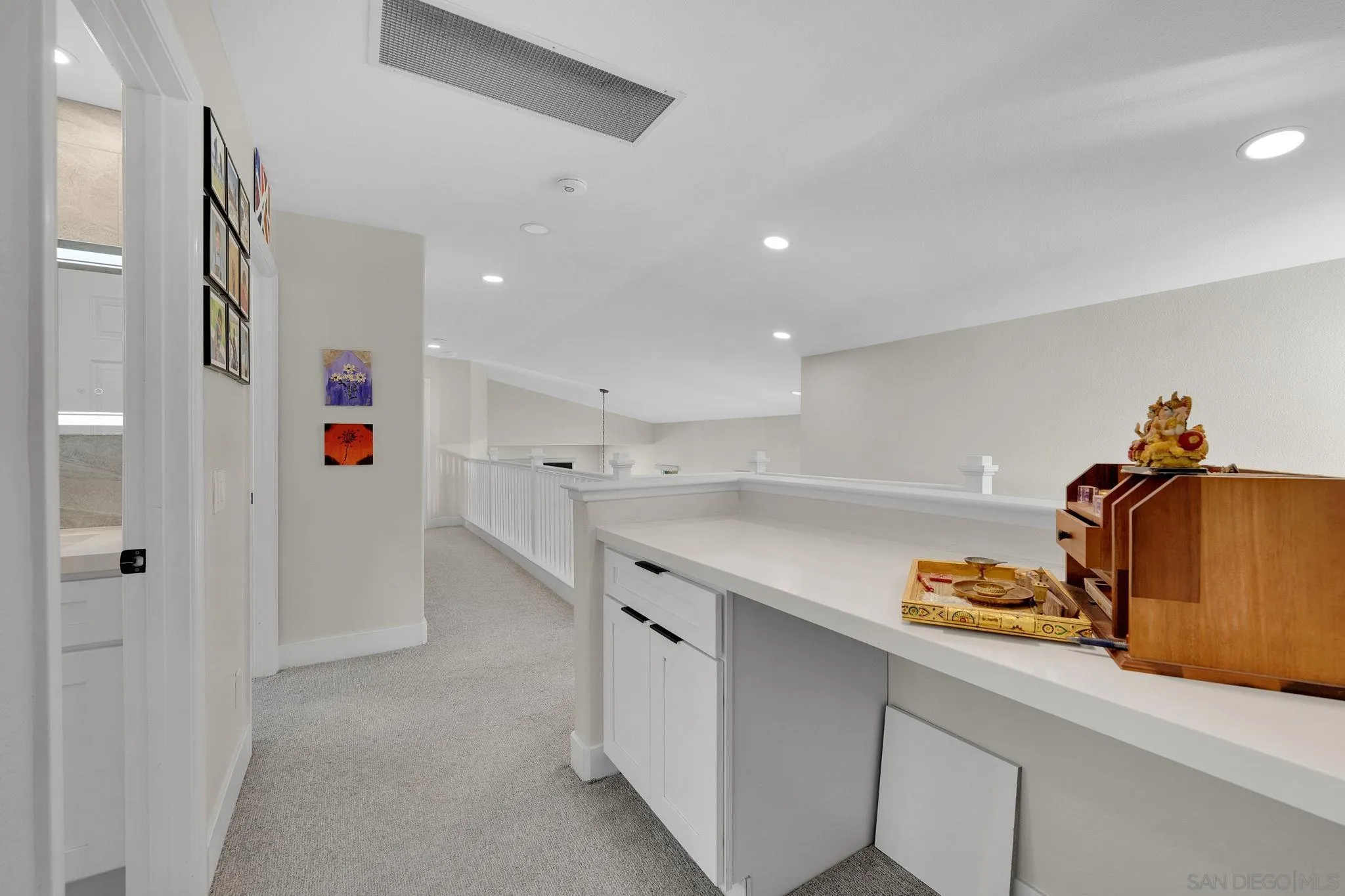 https://cdn.realtyfeed.com/cdn/127/260024996/71f3007fc22b4b7878b7757a923d2d1f.webp