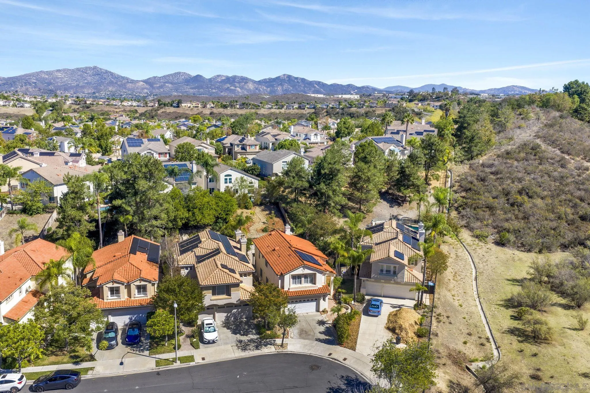 https://cdn.realtyfeed.com/cdn/127/260024996/8d9de74bc1a1dc3d8da48085fb2734dd.webp
