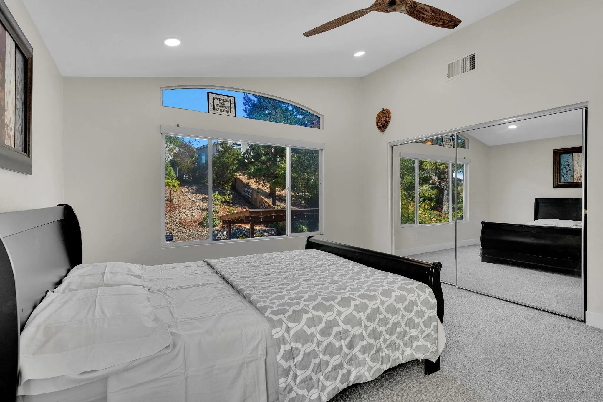 https://cdn.realtyfeed.com/cdn/127/260024996/93296f6cc4e187fa968a64de2126742a.webp