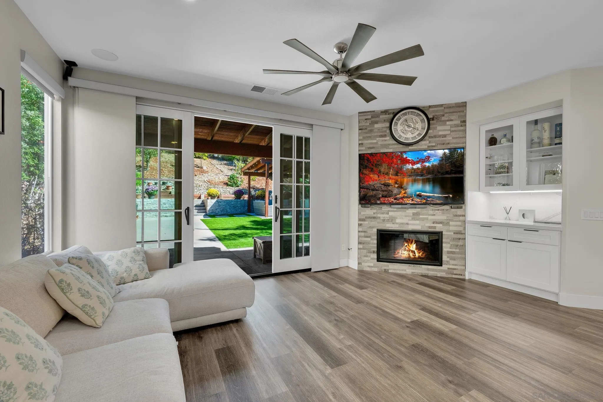 https://cdn.realtyfeed.com/cdn/127/260024996/9b869239245000325532cee6e54b274f.webp
