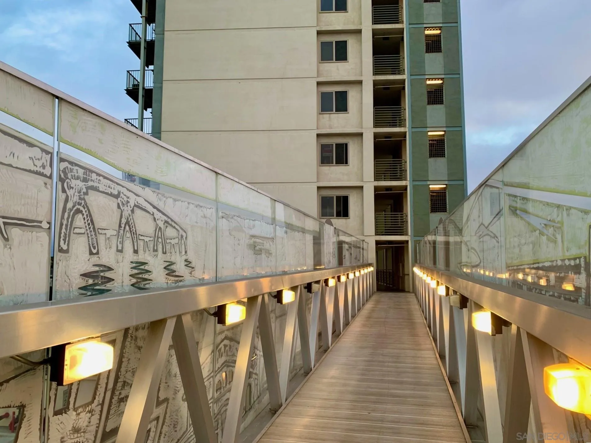 Photo #12: 2600250 Listing: Photo #12