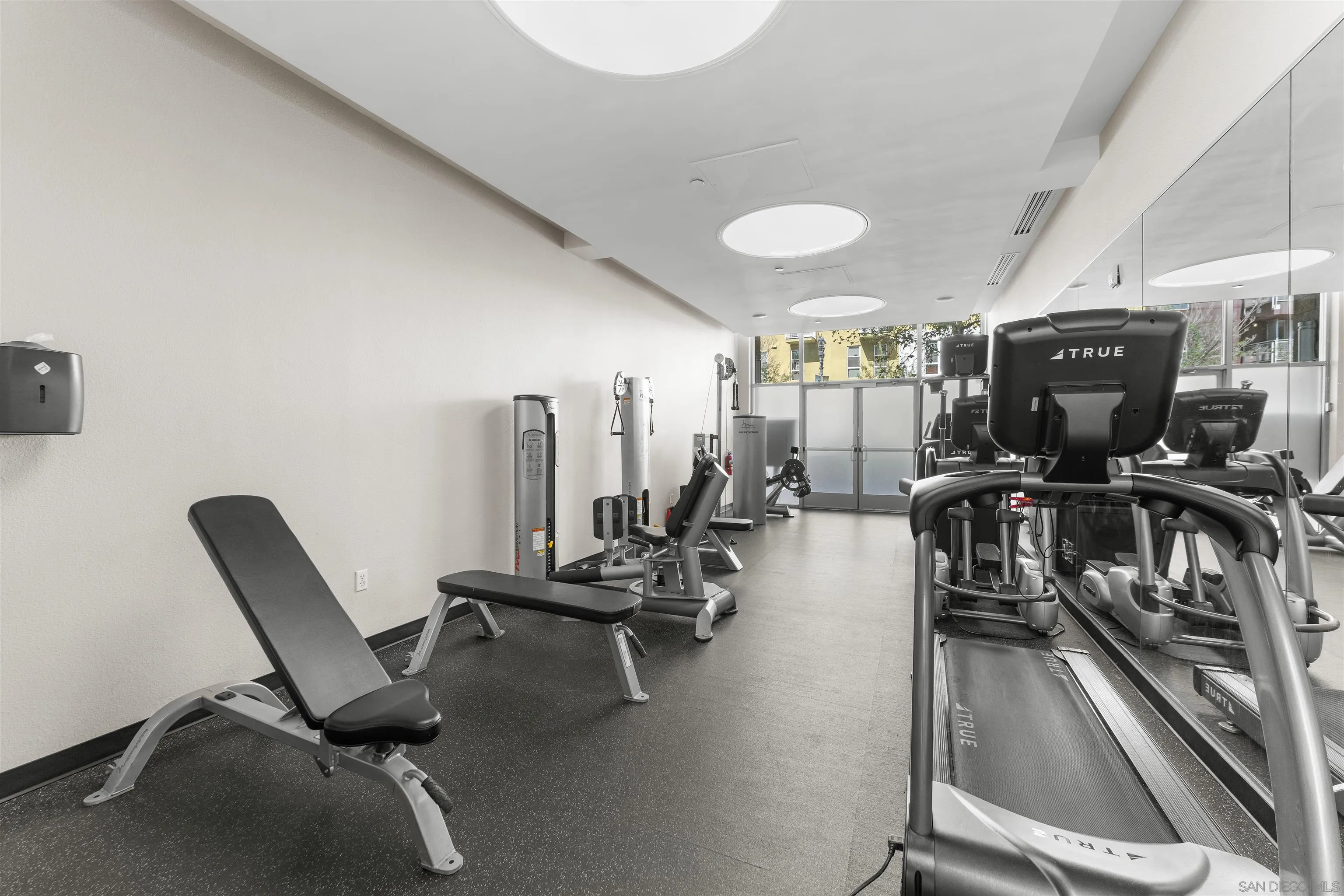 https://cdn.realtyfeed.com/cdn/127/260025002/00363cb0f8b0011983bd332f163ffcc6.webp