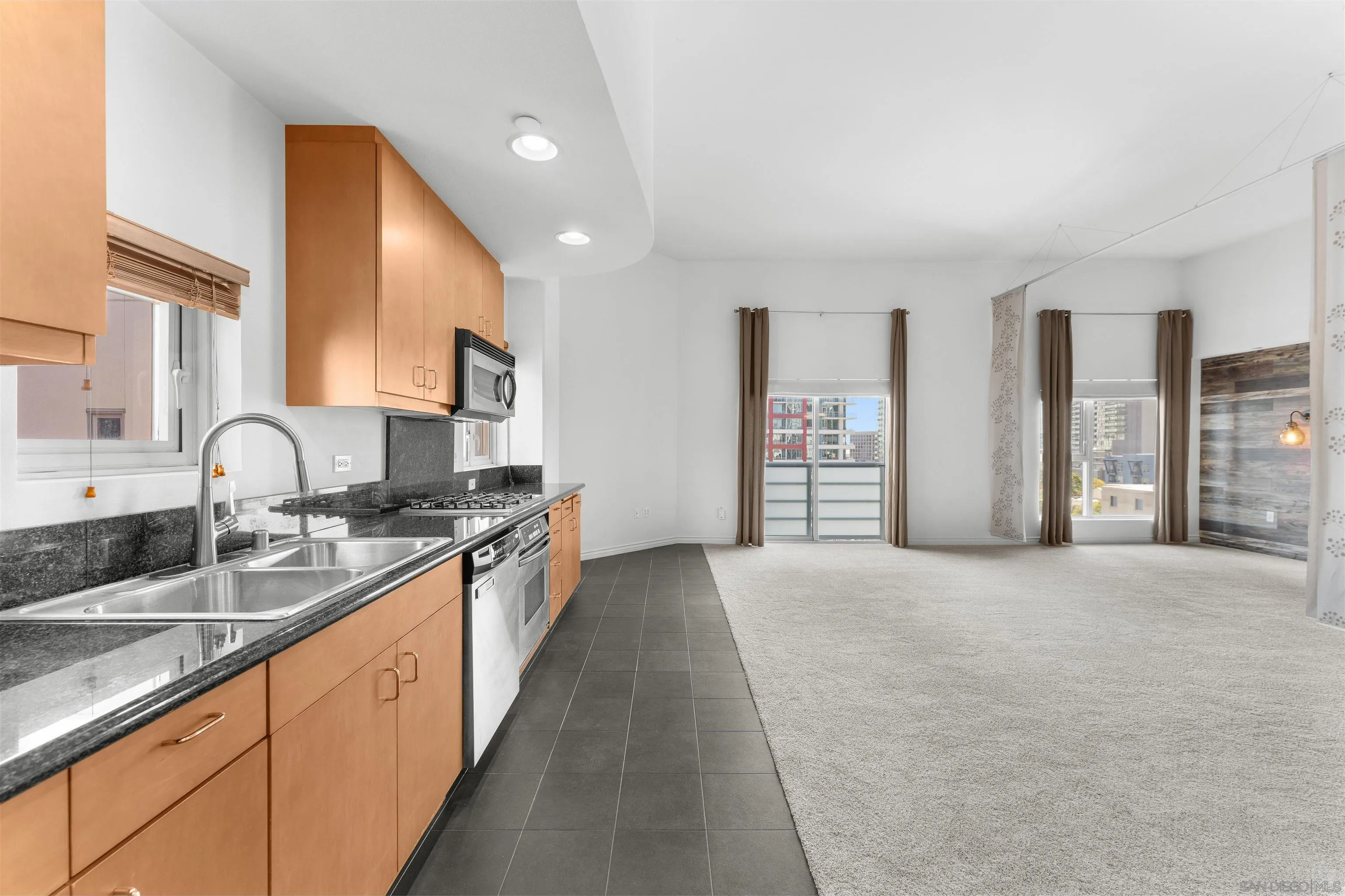 https://cdn.realtyfeed.com/cdn/127/260025002/2330c437184ecdfac844a874e31a04cb.webp