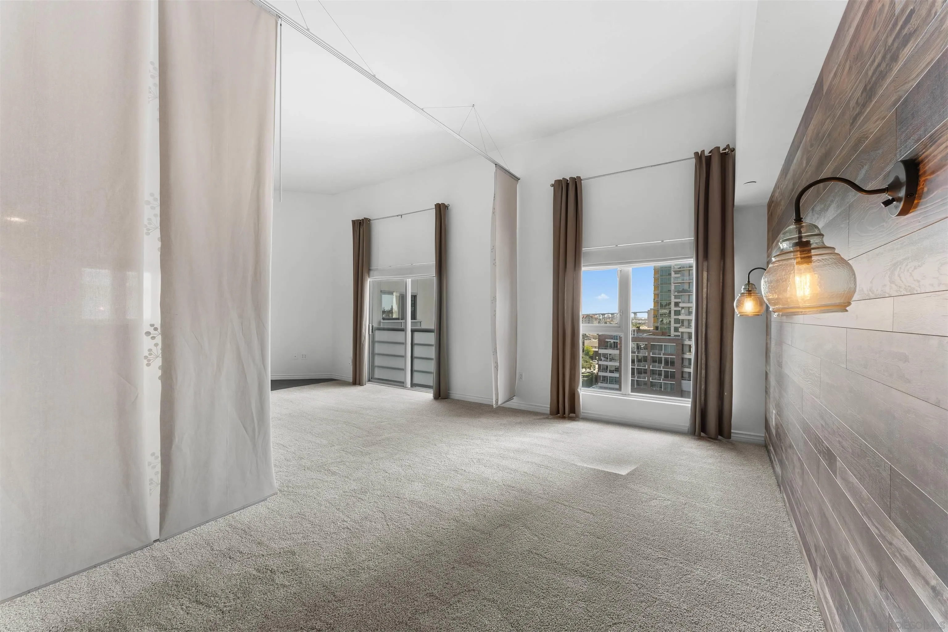 https://cdn.realtyfeed.com/cdn/127/260025002/2ce9727996168aed837a4673c762d8c9.webp