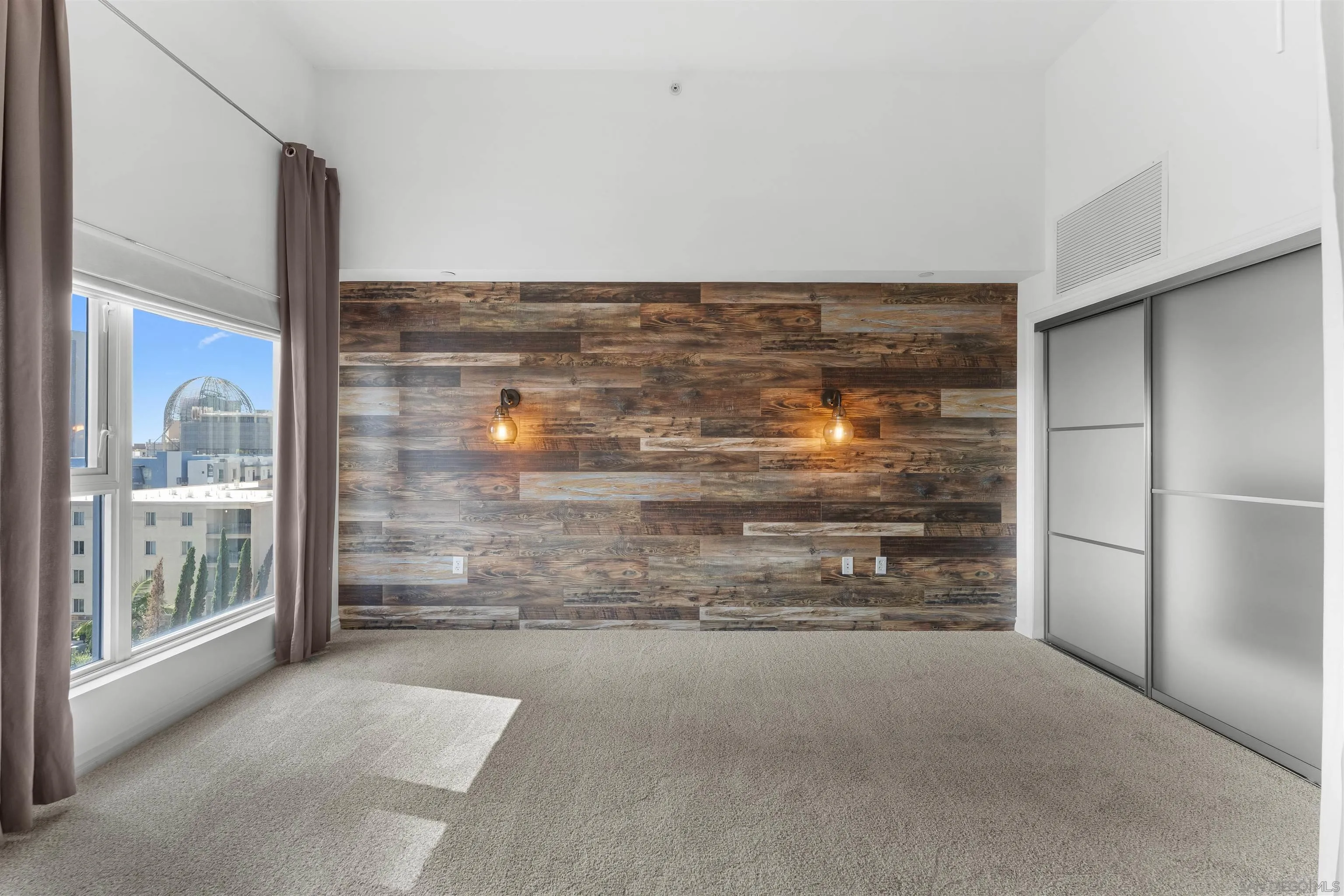 https://cdn.realtyfeed.com/cdn/127/260025002/917d532af15abbb95863461d3e18cda4.webp