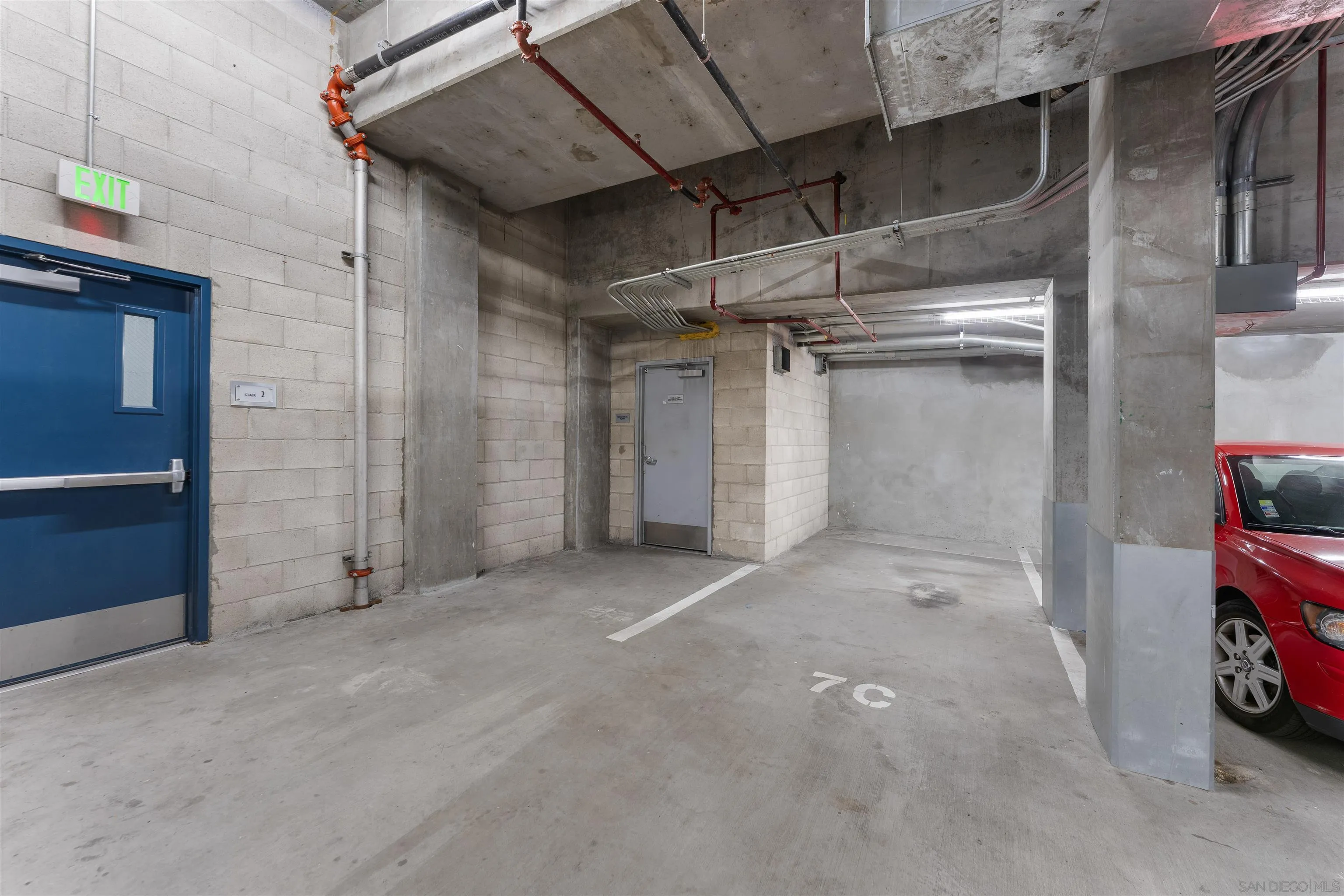 https://cdn.realtyfeed.com/cdn/127/260025002/ccfd2d21c7b66febc8850f82e7cec9ba.webp