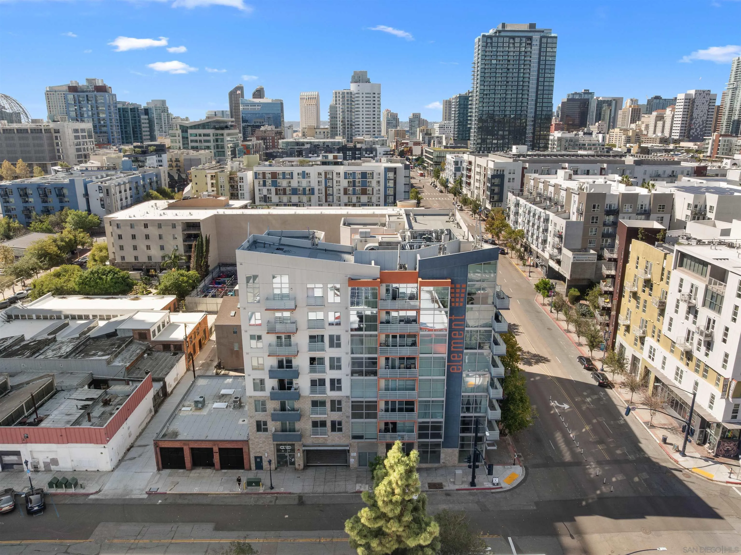 https://cdn.realtyfeed.com/cdn/127/260025002/d2d8b1f9fba0e561c48ecdc98861a8ca.webp